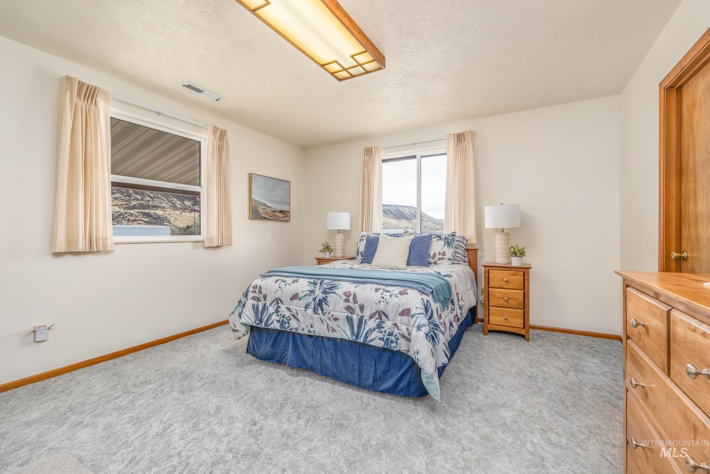 10514 Airpark Loop, Melba, Idaho 83641, 3 Bedrooms, 2 Bathrooms, Residential For Sale, Price $795,000,MLS 98973484