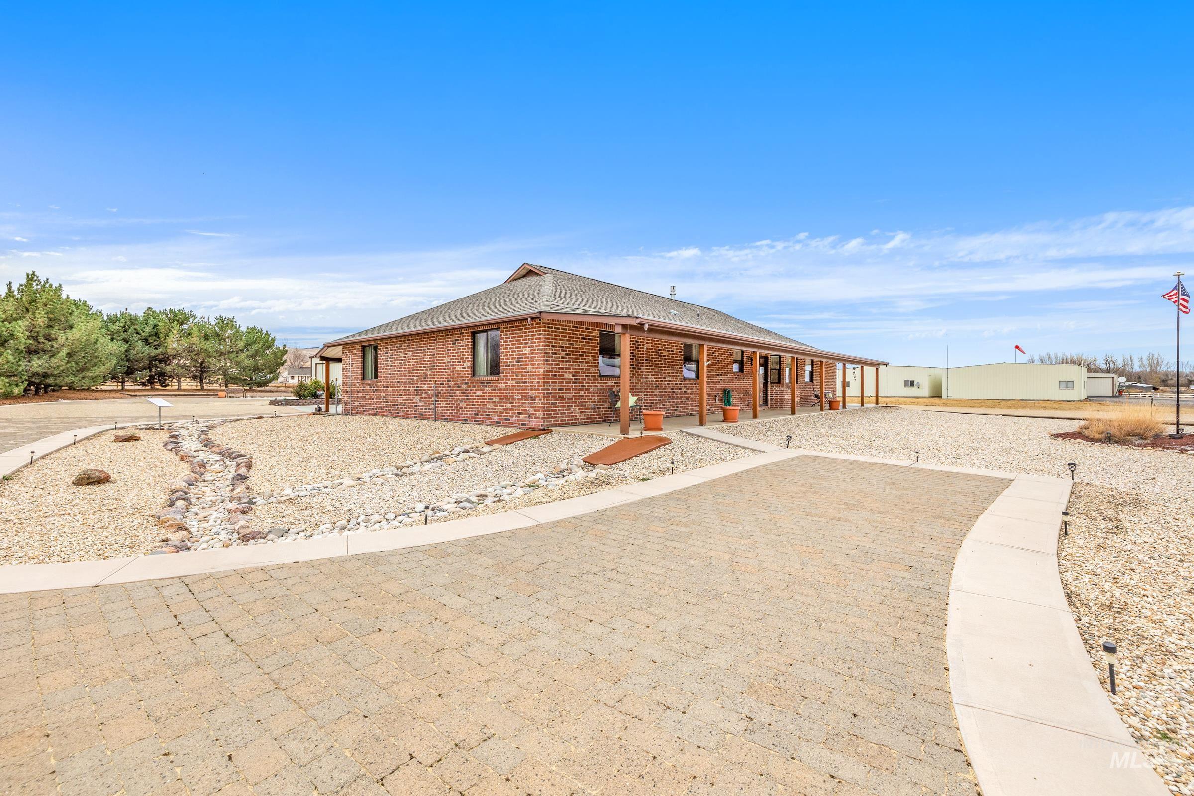 10514 Airpark Loop, Melba, Idaho 83641, 3 Bedrooms, 2 Bathrooms, Residential For Sale, Price $795,000, 98973484