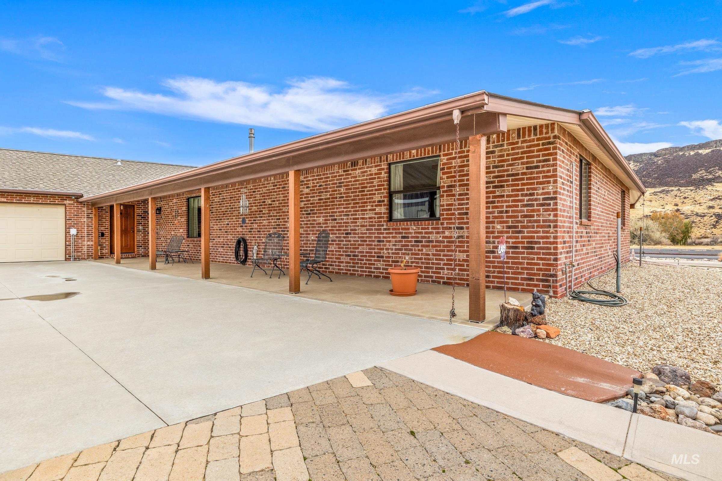 10514 Airpark Loop, Melba, Idaho 83641, 3 Bedrooms, 2 Bathrooms, Residential For Sale, Price $795,000, 98973484