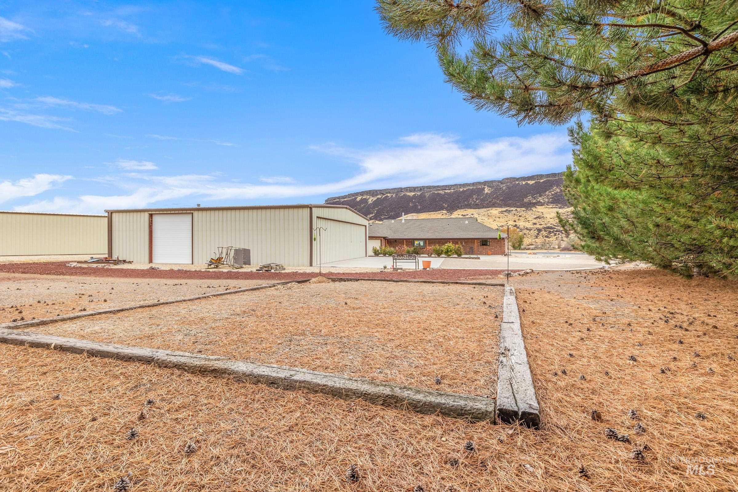 10514 Airpark Loop, Melba, Idaho 83641, 3 Bedrooms, 2 Bathrooms, Residential For Sale, Price $795,000, 98973484