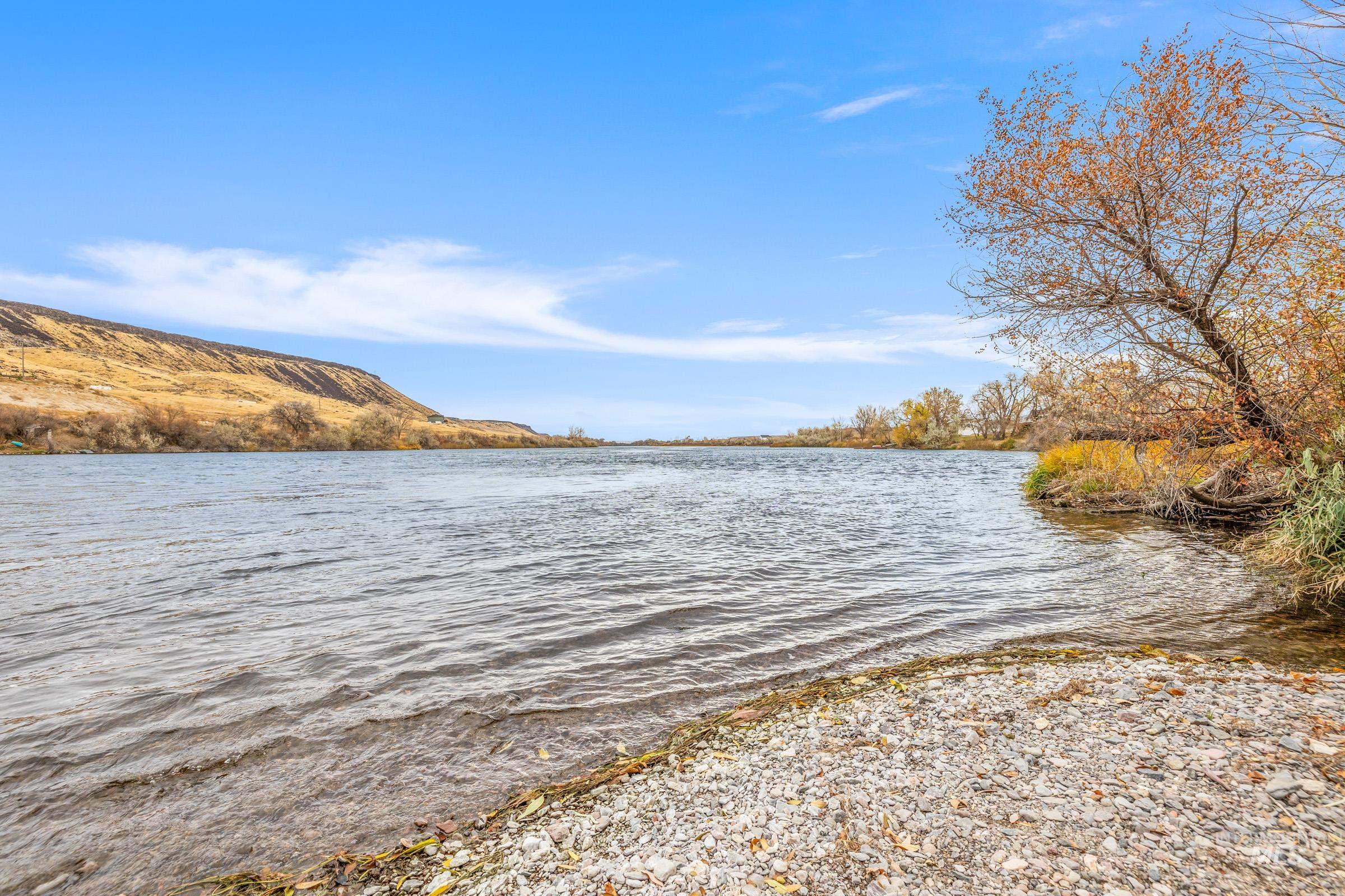 10514 Airpark Loop, Melba, Idaho 83641, 3 Bedrooms, 2 Bathrooms, Residential For Sale, Price $795,000,MLS 98973484