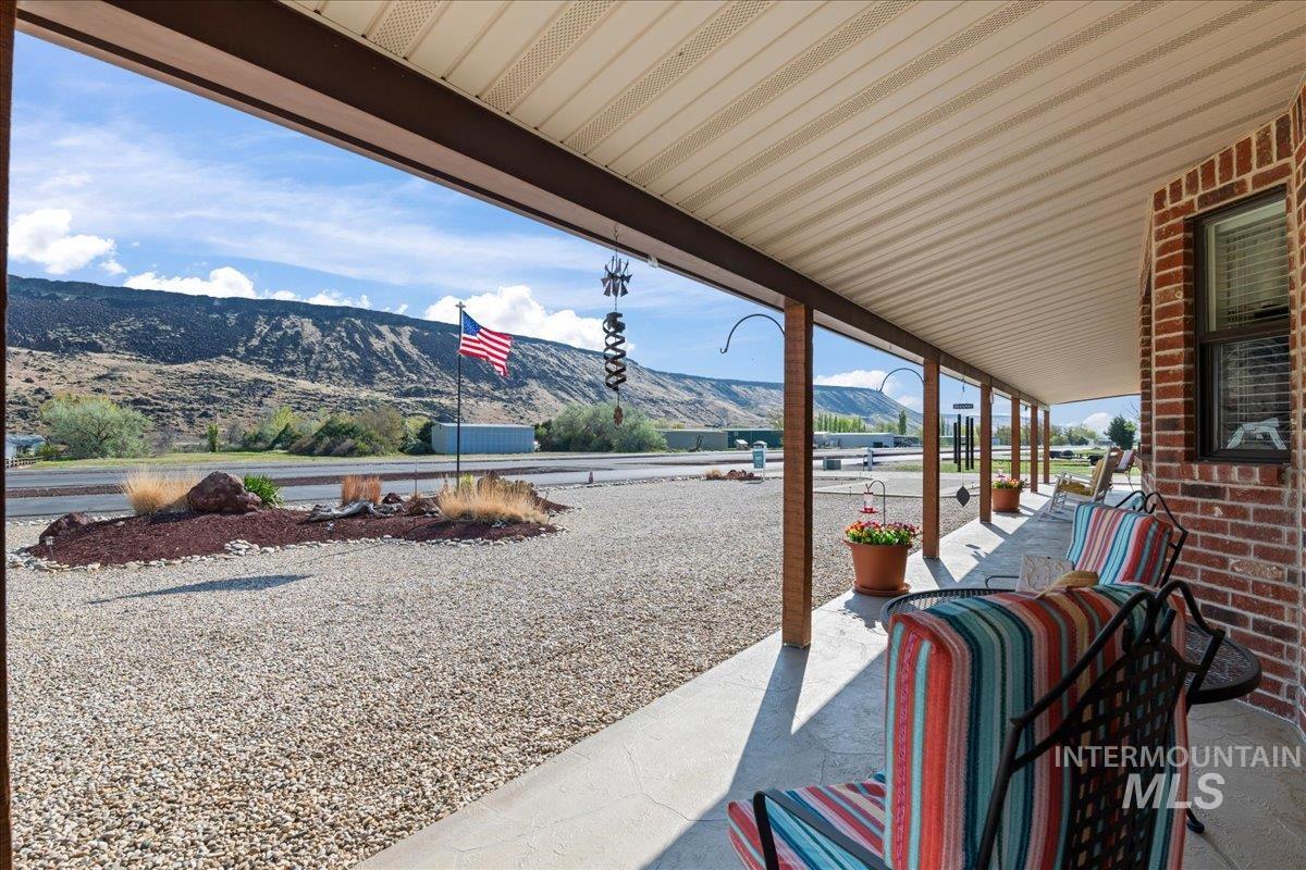 10514 Airpark Loop, Melba, Idaho 83641, 3 Bedrooms, 2 Bathrooms, Residential For Sale, Price $795,000,MLS 98973484