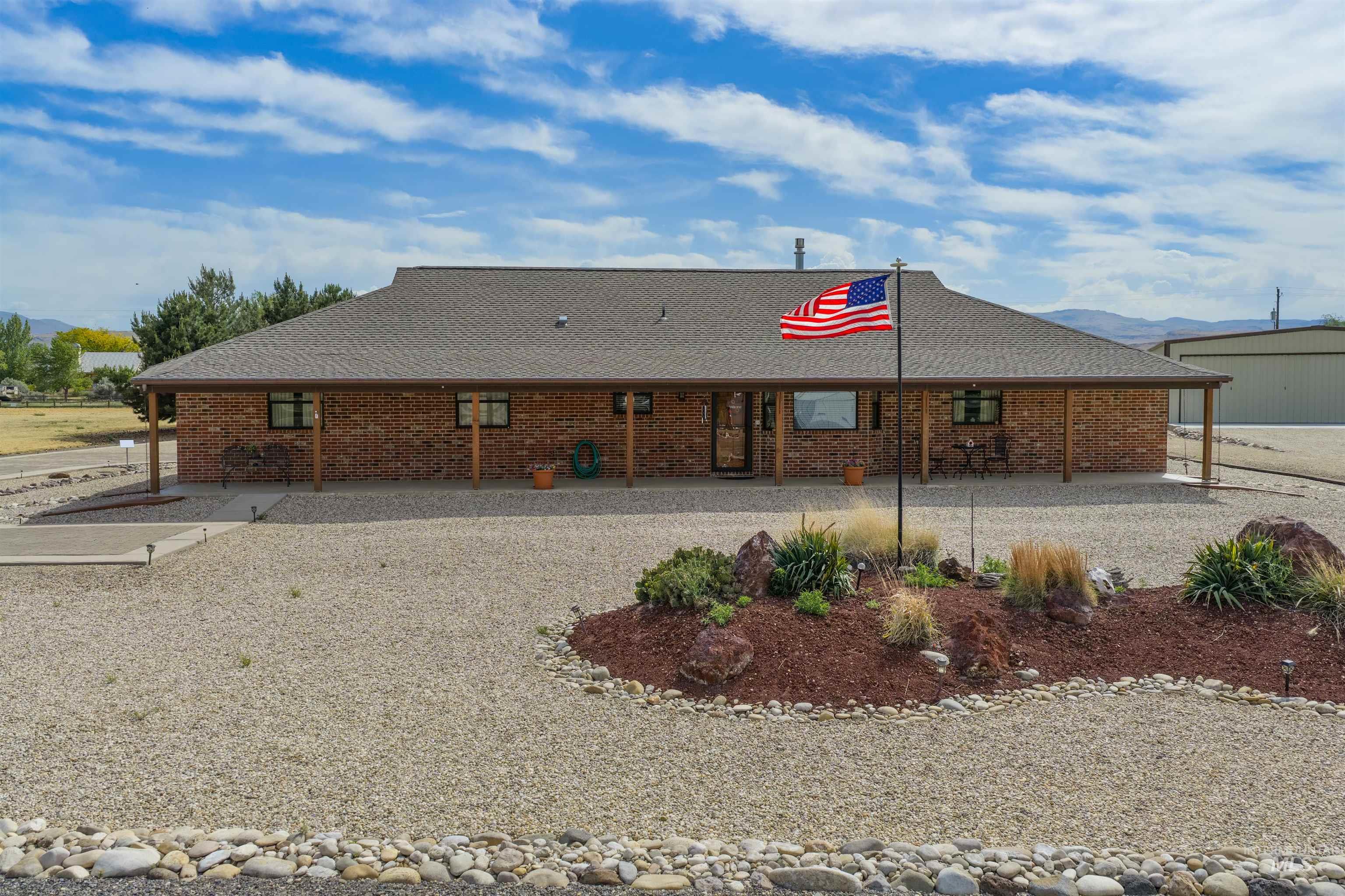 10514 Airpark Loop, Melba, Idaho 83641, 3 Bedrooms, 2 Bathrooms, Residential For Sale, Price $800,000,MLS 98973484