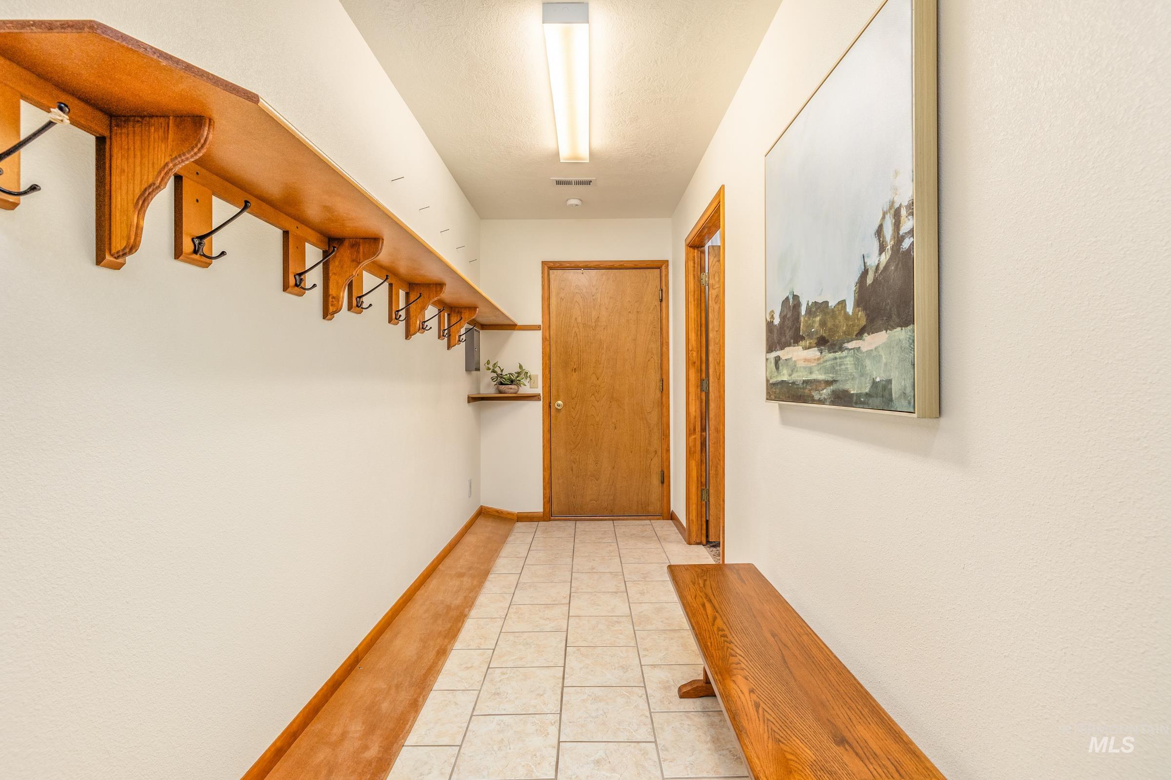 10514 Airpark Loop, Melba, Idaho 83641, 3 Bedrooms, 2 Bathrooms, Residential For Sale, Price $795,000,MLS 98973484