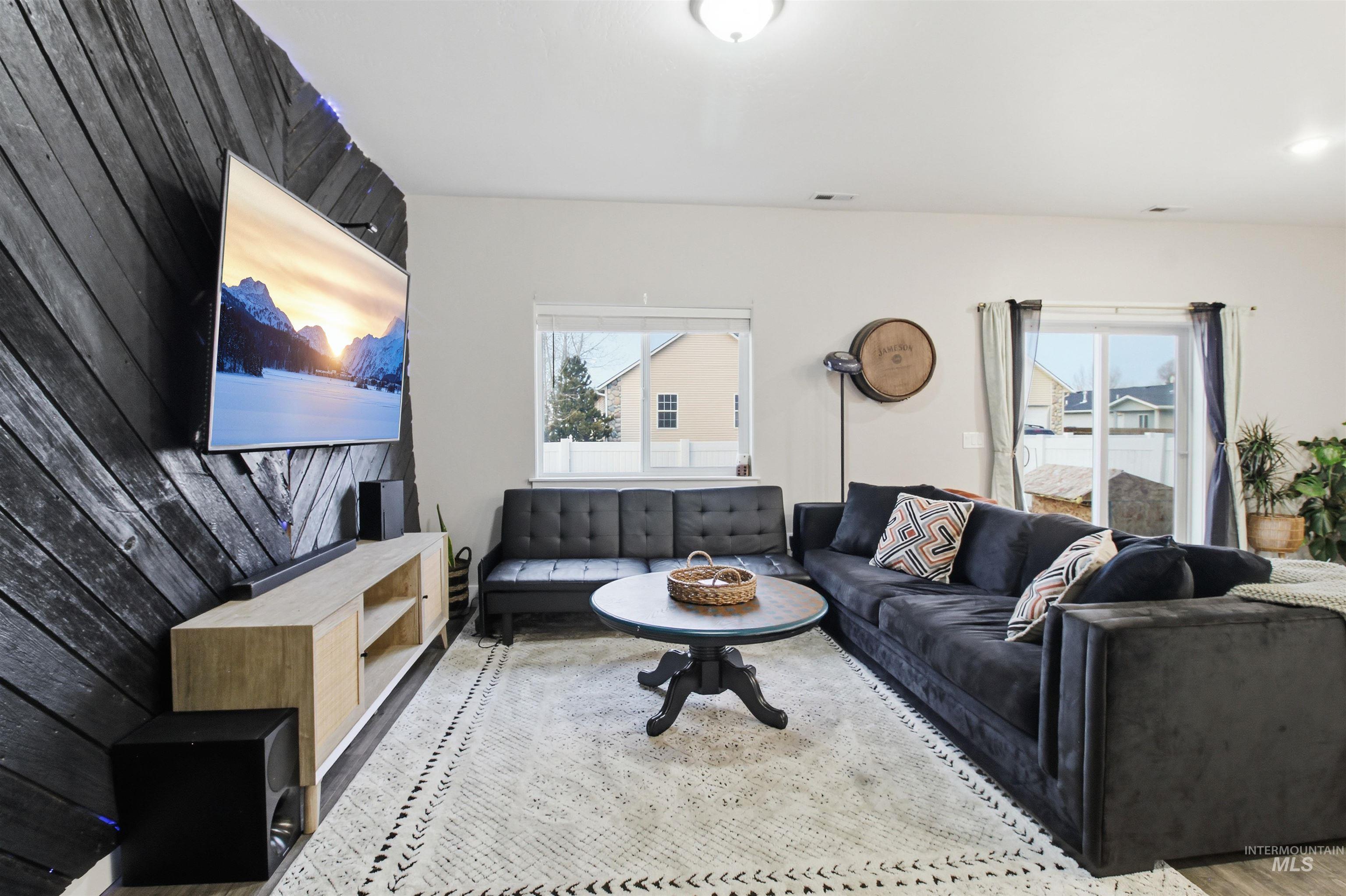 900 E 20th St., Burley, Idaho 88318, 3 Bedrooms, 2.5 Bathrooms, Residential For Sale, Price $309,000,MLS 98973485