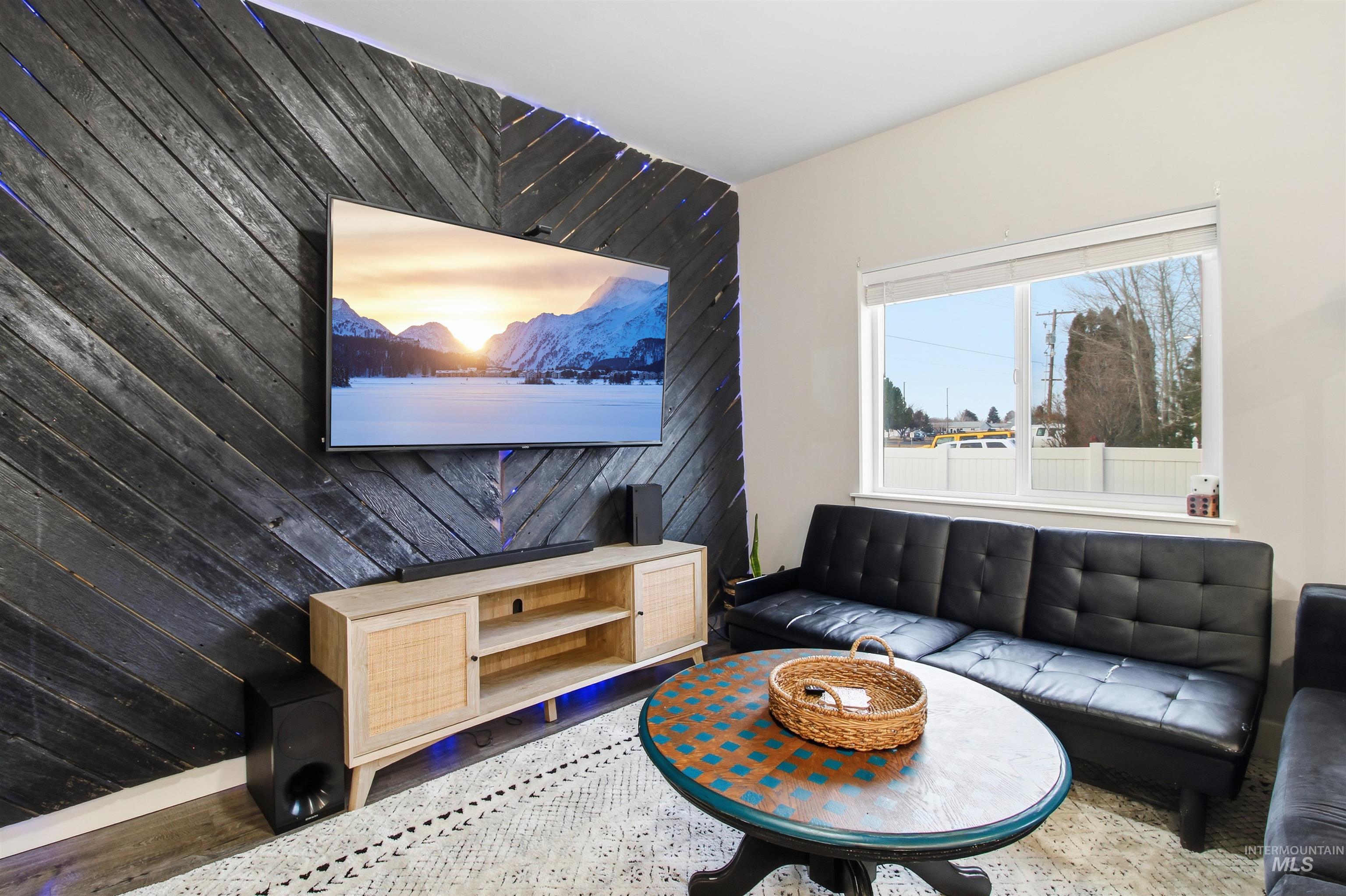 900 E 20th St., Burley, Idaho 88318, 3 Bedrooms, 2.5 Bathrooms, Residential For Sale, Price $309,000,MLS 98973485