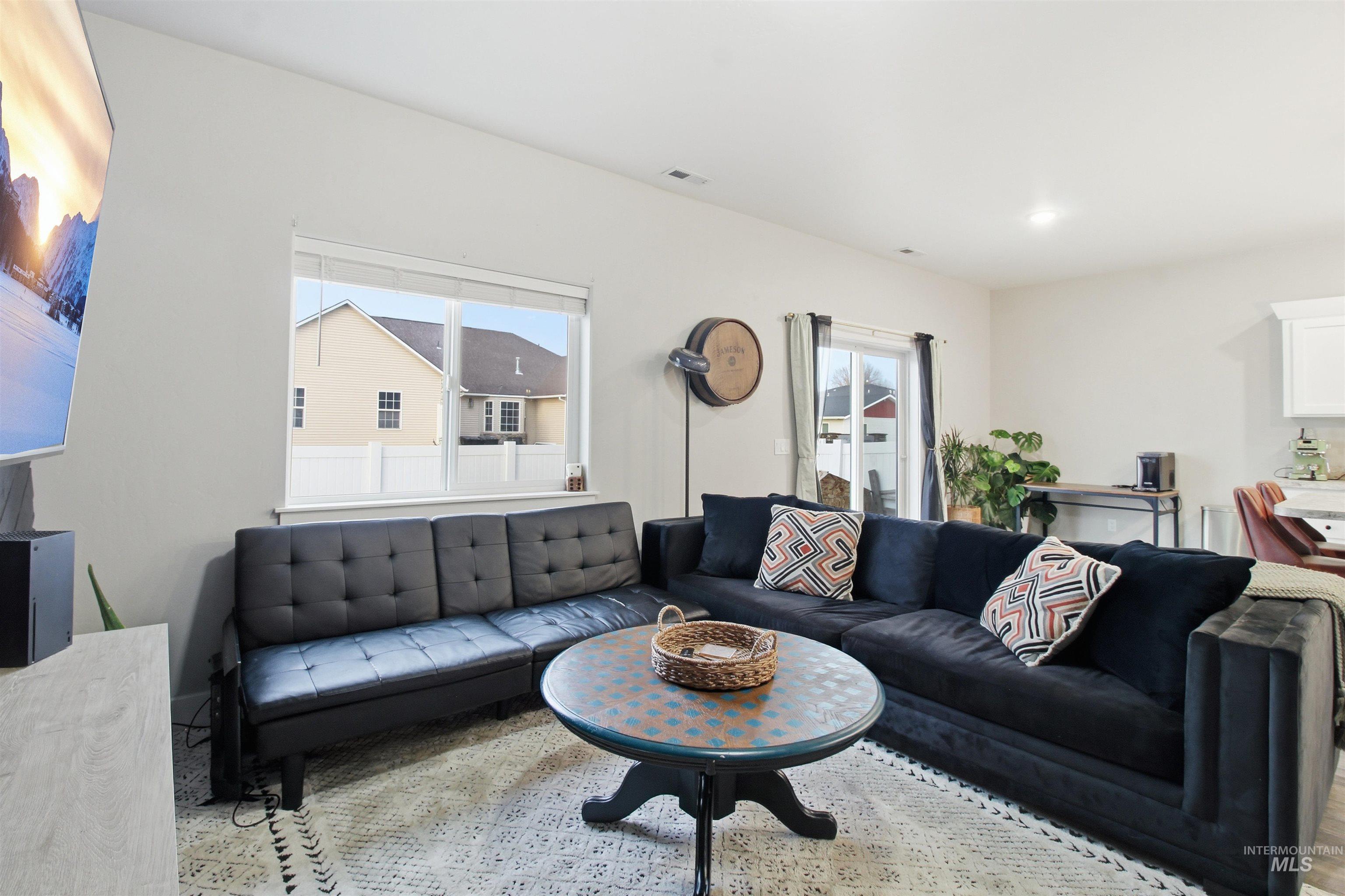 900 E 20th St., Burley, Idaho 88318, 3 Bedrooms, 2.5 Bathrooms, Residential For Sale, Price $309,000,MLS 98973485