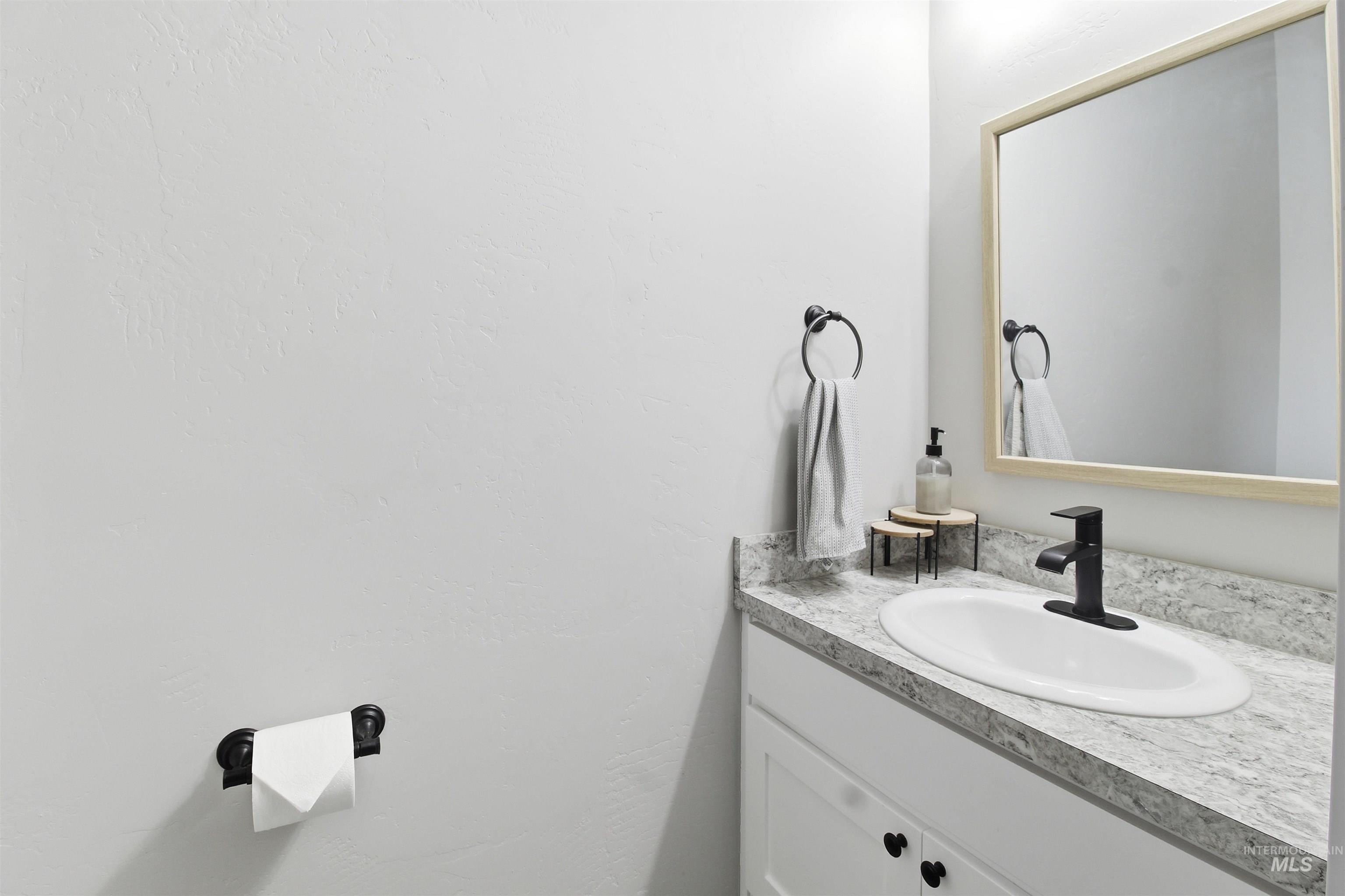 900 E 20th St., Burley, Idaho 88318, 3 Bedrooms, 2.5 Bathrooms, Residential For Sale, Price $309,000,MLS 98973485