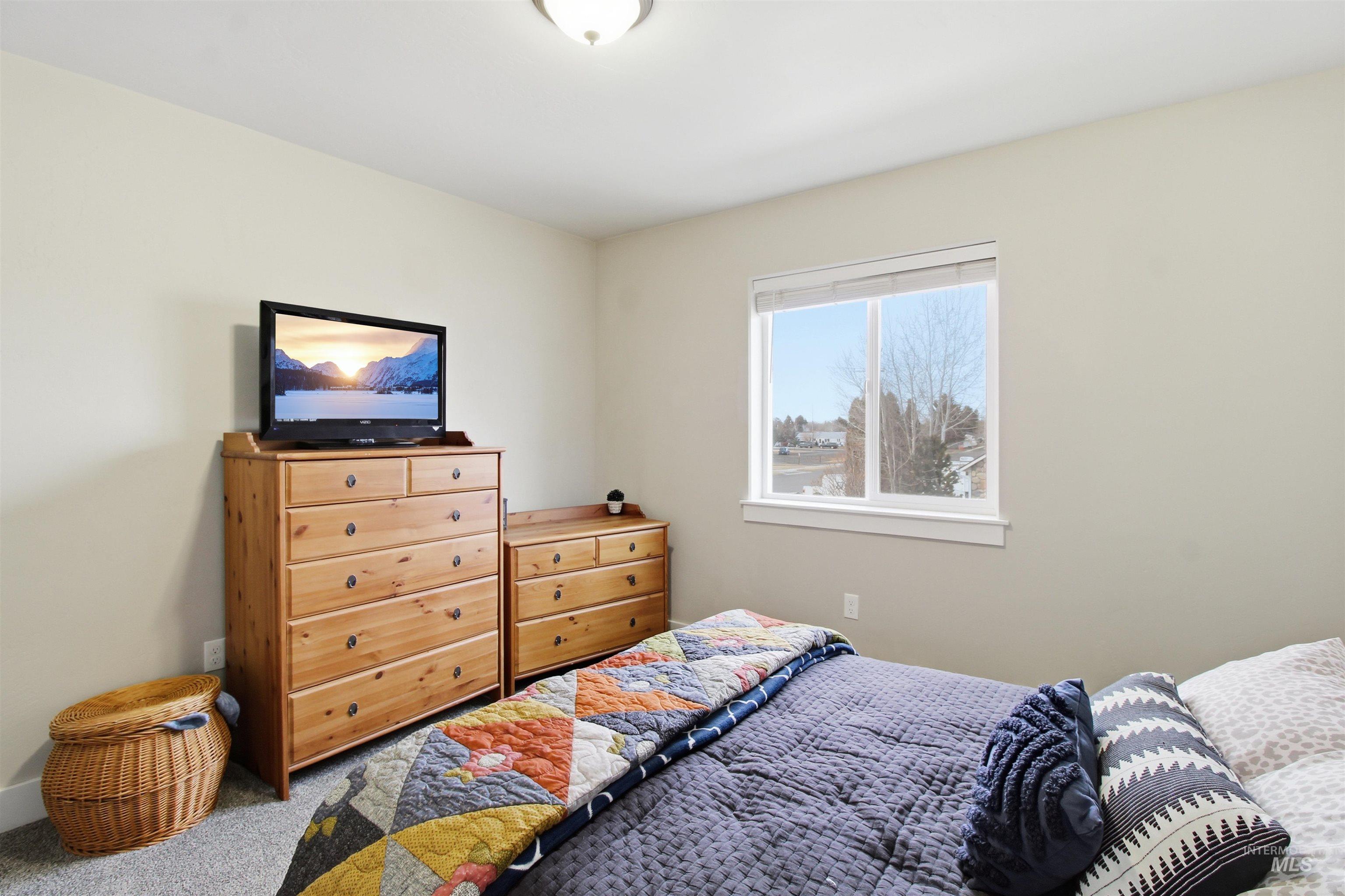 900 E 20th St., Burley, Idaho 88318, 3 Bedrooms, 2.5 Bathrooms, Residential For Sale, Price $309,000,MLS 98973485