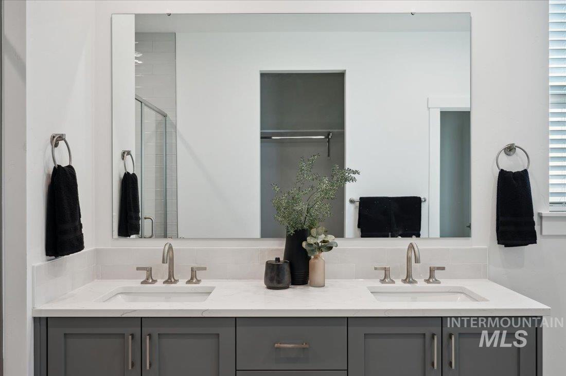 9036 W Moon River Dr, Star, Idaho 83669, 4 Bedrooms, 2 Bathrooms, Residential For Sale, Price $555,000,MLS 98973488