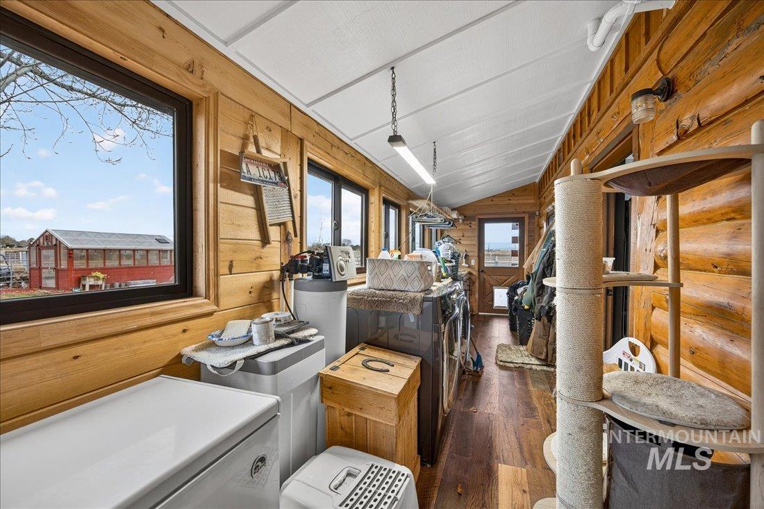 3606 E Columbia Rd, Meridian, Idaho 83642, 4 Bedrooms, 2.5 Bathrooms, Residential For Sale, Price $2,400,000, 98973495