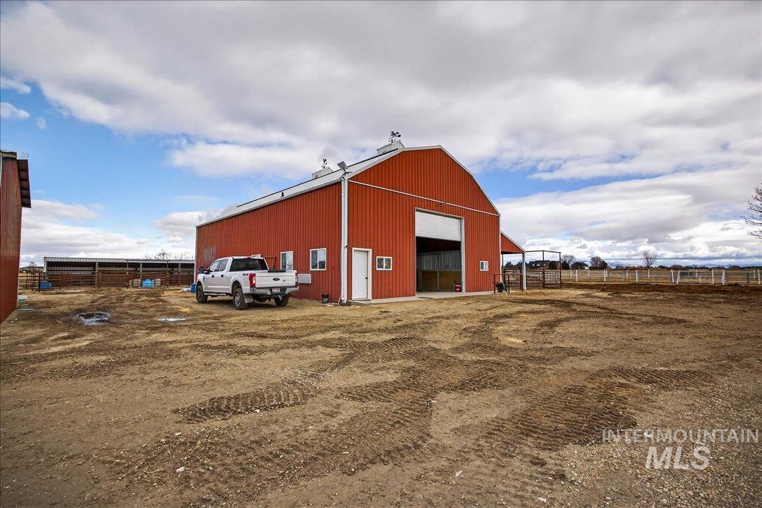 3606 E Columbia Rd, Meridian, Idaho 83642, 4 Bedrooms, 2.5 Bathrooms, Residential For Sale, Price $2,400,000, 98973495