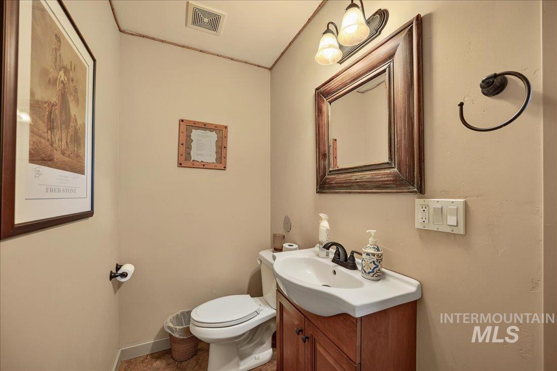 3606 E Columbia Rd, Meridian, Idaho 83642, 4 Bedrooms, 2.5 Bathrooms, Residential For Sale, Price $2,400,000, 98973495