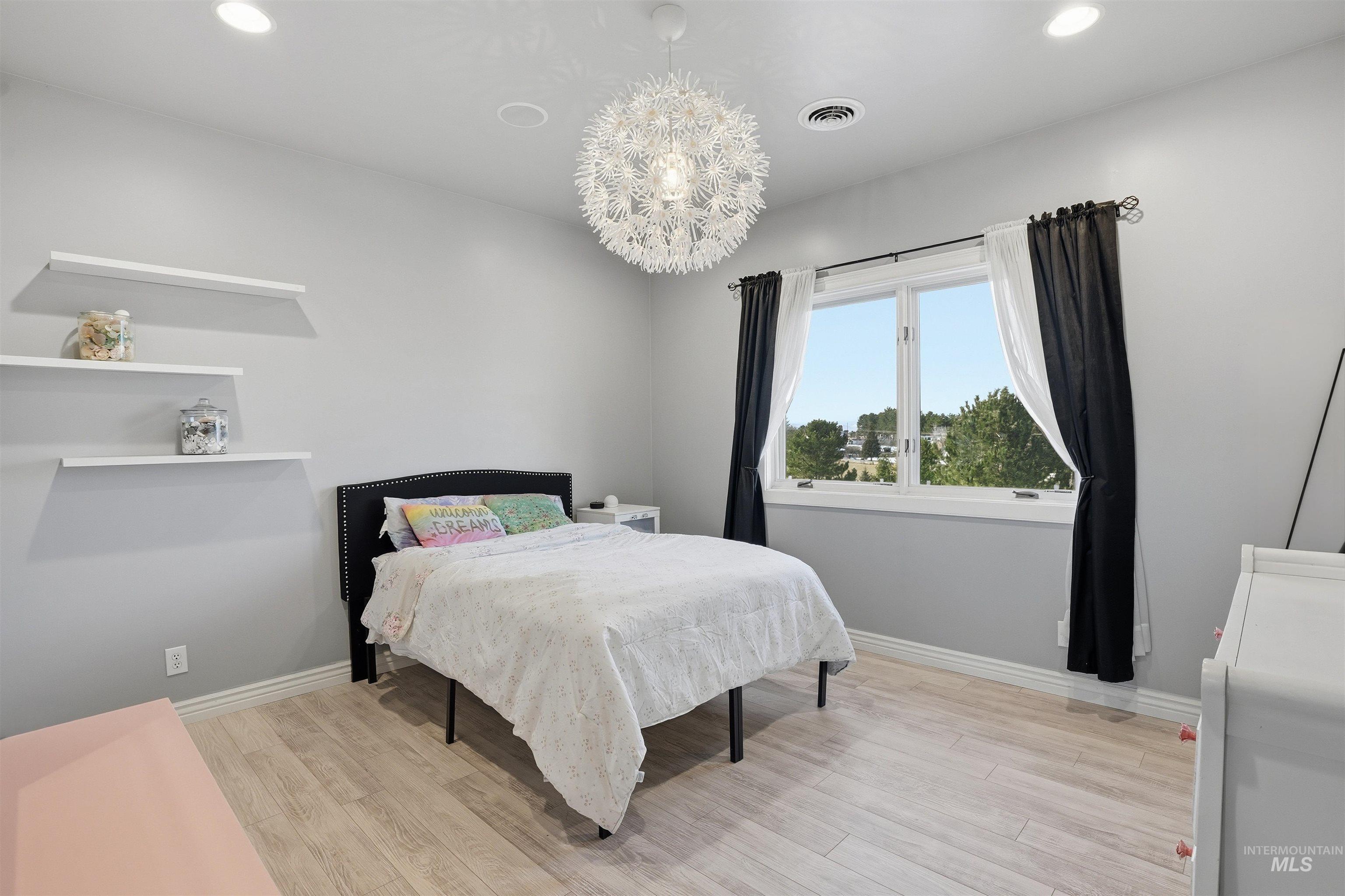 978 S 1200 E, Eden, Idaho 83325-5041, 5 Bedrooms, 3 Bathrooms, Residential For Sale, Price $1,200,000, 98973496