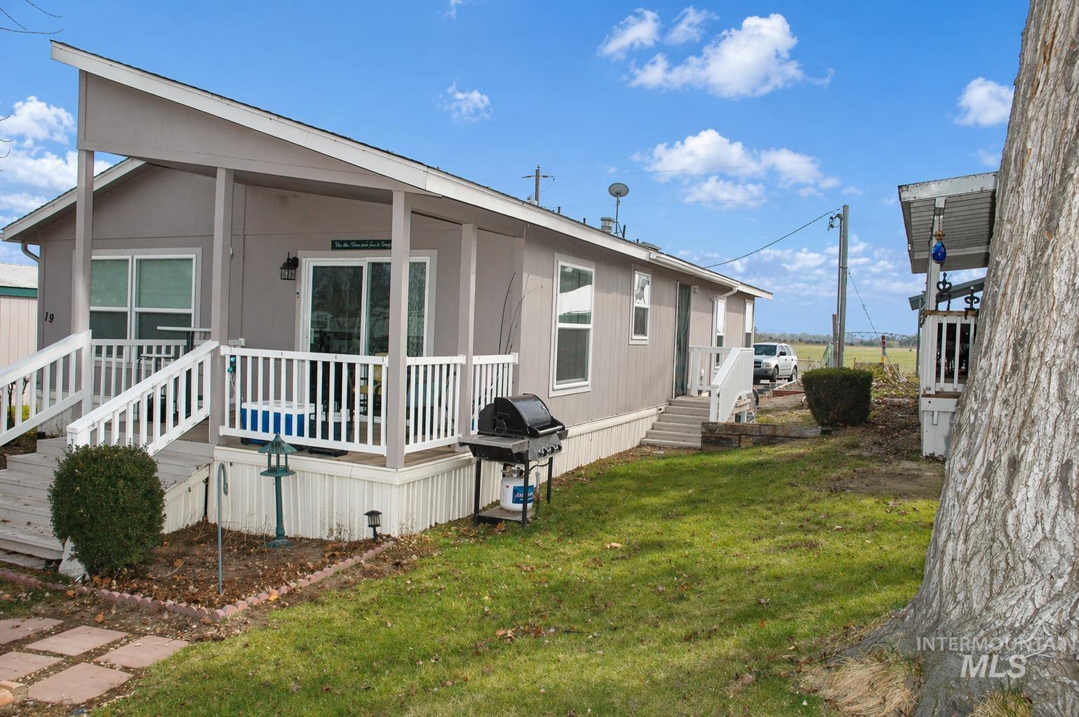 4030 River Resort Dr, Homedale, Idaho 83628, 3 Bedrooms, 2 Bathrooms, Residential For Sale, Price $155,000, 98973501