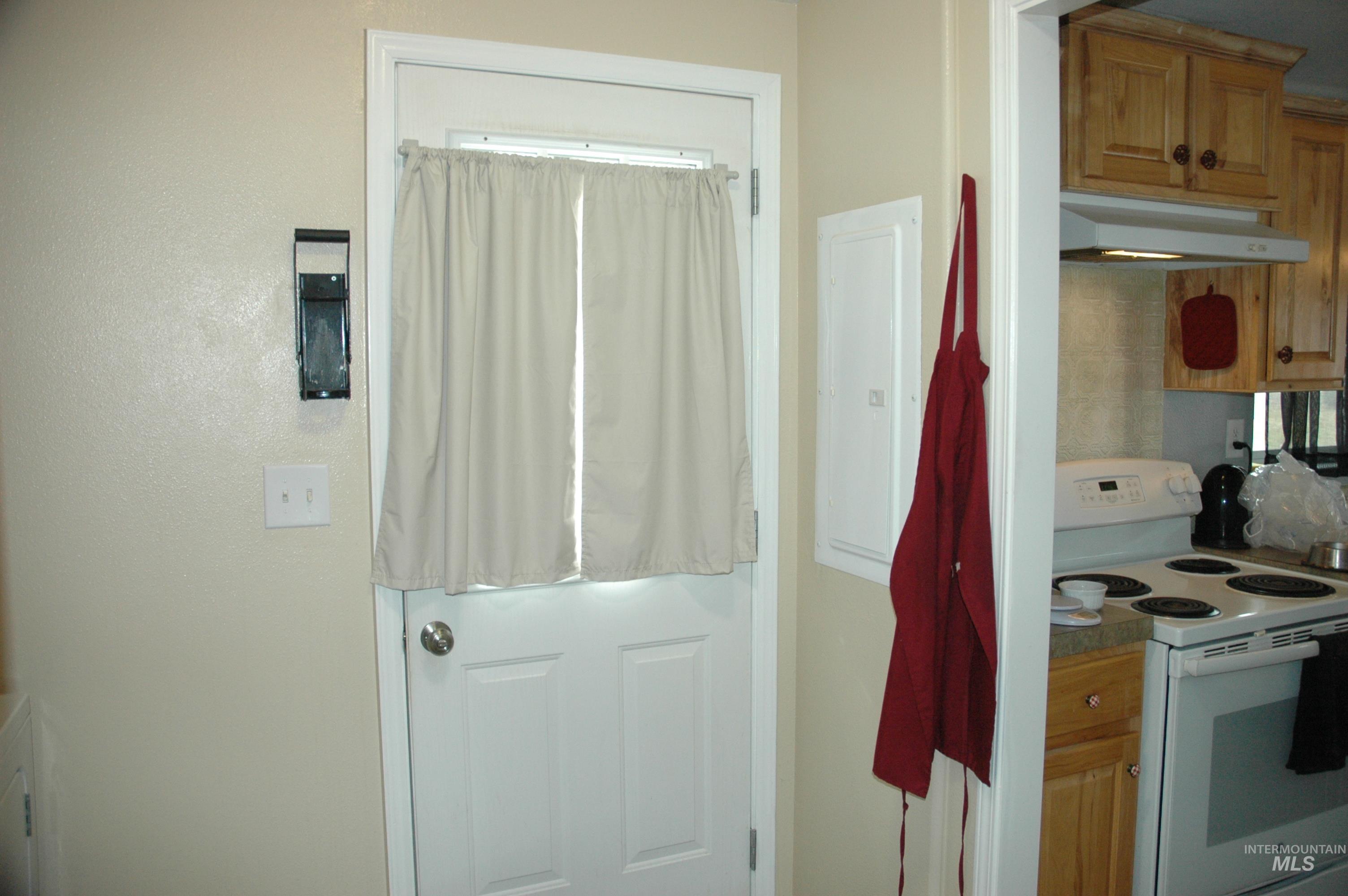 4030 River Resort Dr, Homedale, Idaho 83628, 3 Bedrooms, 2 Bathrooms, Residential For Sale, Price $160,000,MLS 98973501