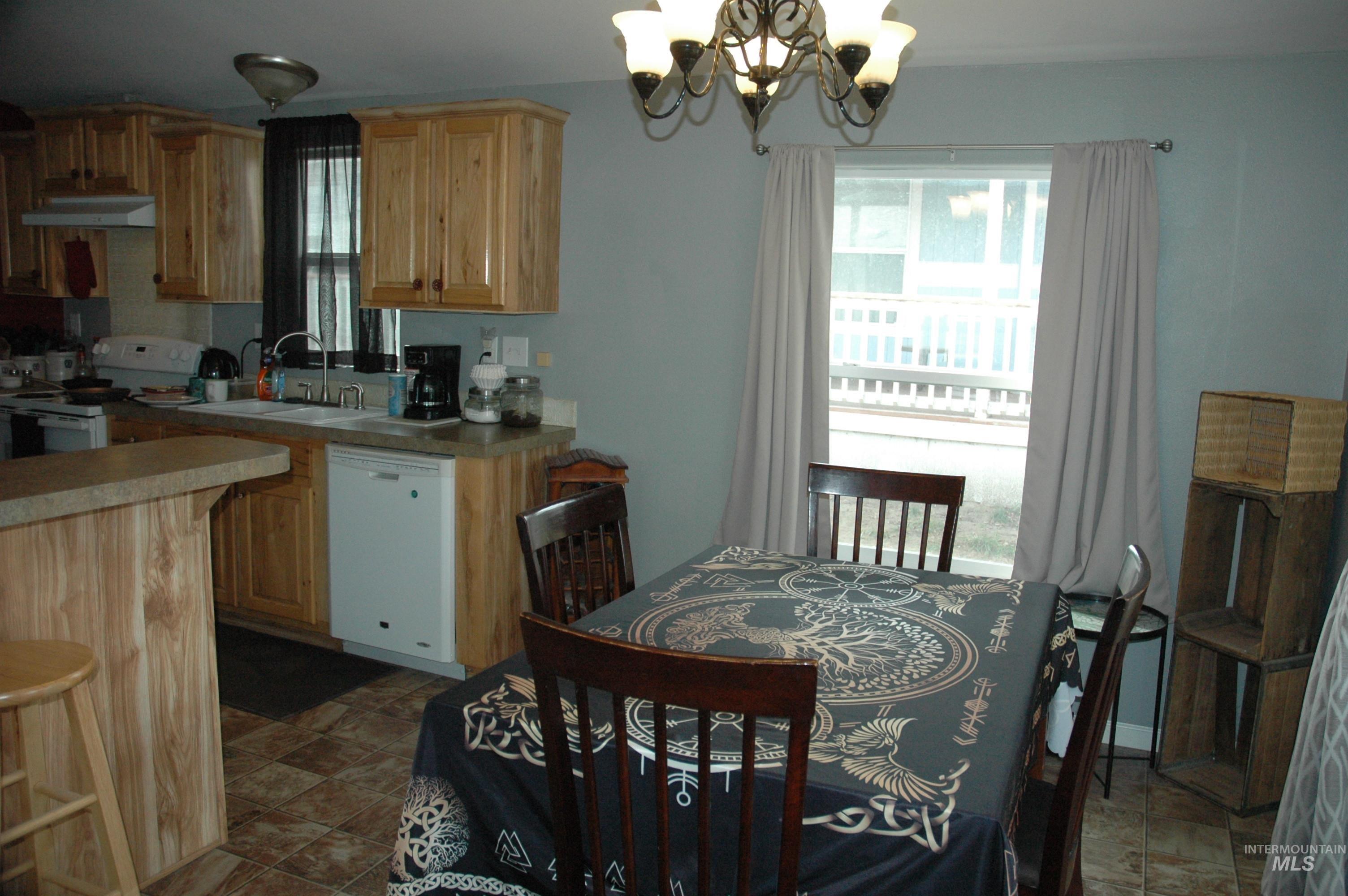 4030 River Resort Dr, Homedale, Idaho 83628, 3 Bedrooms, 2 Bathrooms, Residential For Sale, Price $155,000, 98973501