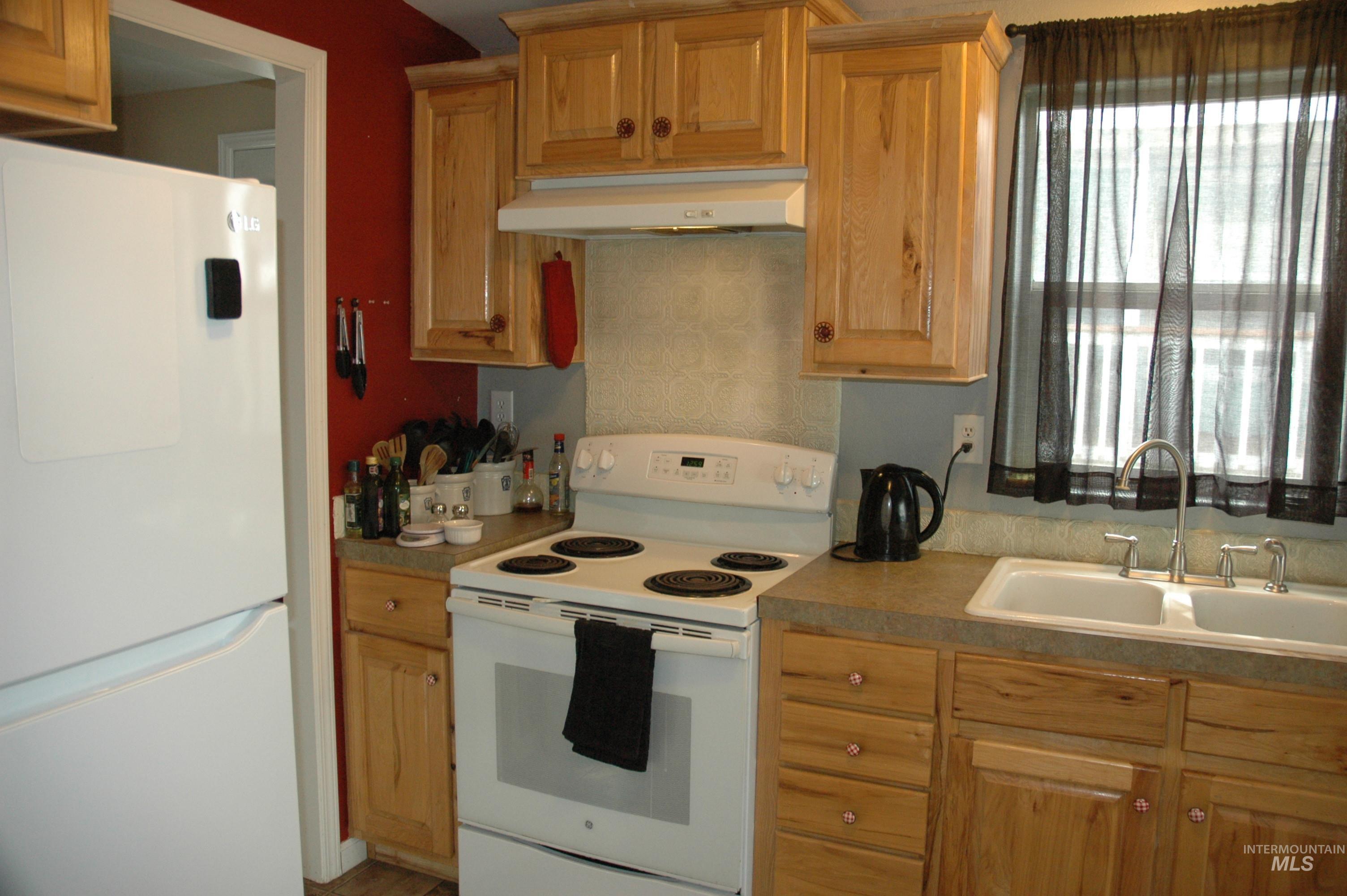 4030 River Resort Dr, Homedale, Idaho 83628, 3 Bedrooms, 2 Bathrooms, Residential For Sale, Price $160,000,MLS 98973501