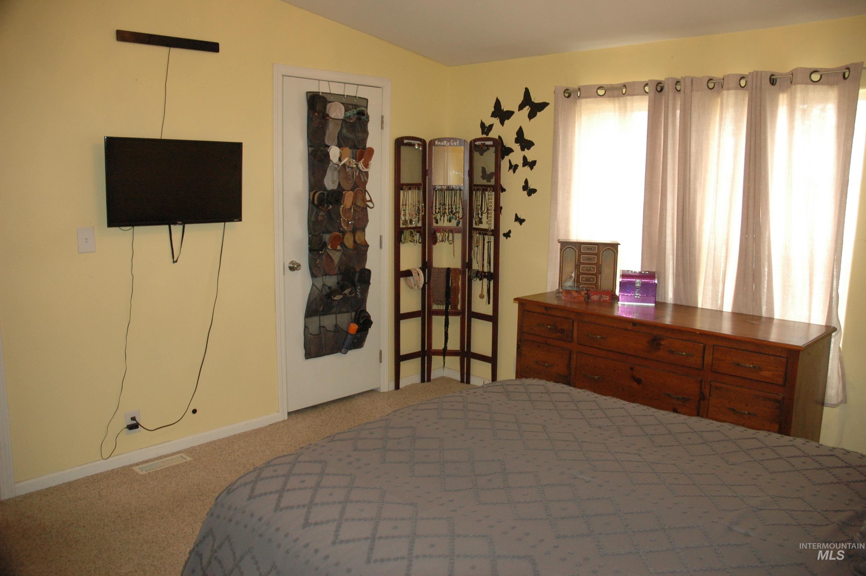 4030 River Resort Dr, Homedale, Idaho 83628, 3 Bedrooms, 2 Bathrooms, Residential For Sale, Price $160,000,MLS 98973501