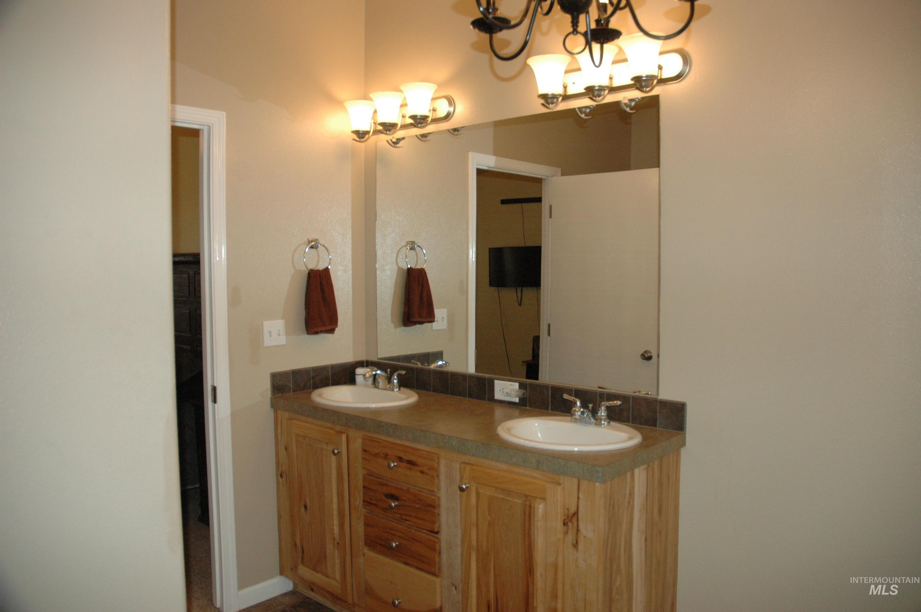 4030 River Resort Dr, Homedale, Idaho 83628, 3 Bedrooms, 2 Bathrooms, Residential For Sale, Price $155,000, 98973501