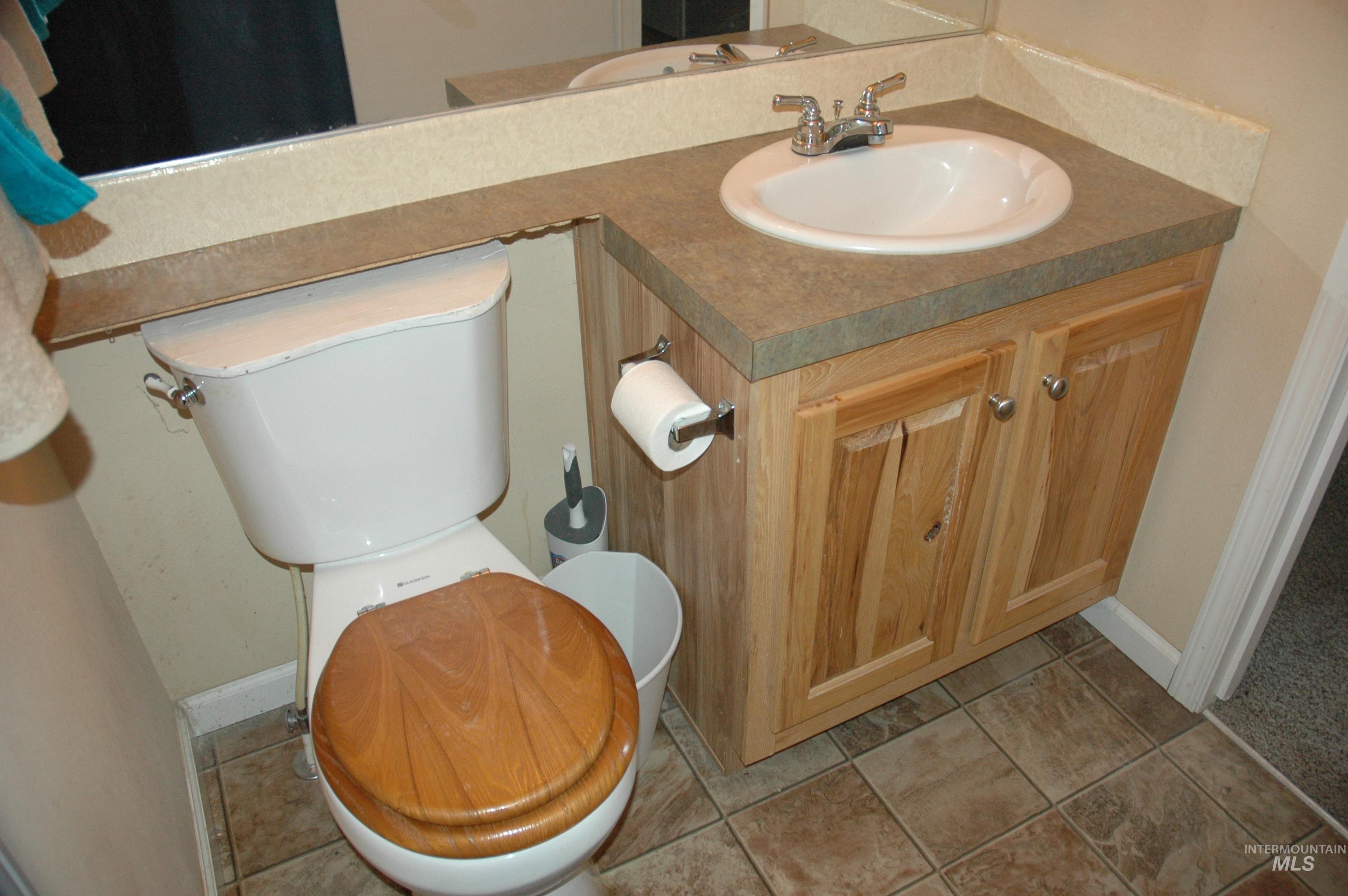 4030 River Resort Dr, Homedale, Idaho 83628, 3 Bedrooms, 2 Bathrooms, Residential For Sale, Price $160,000,MLS 98973501