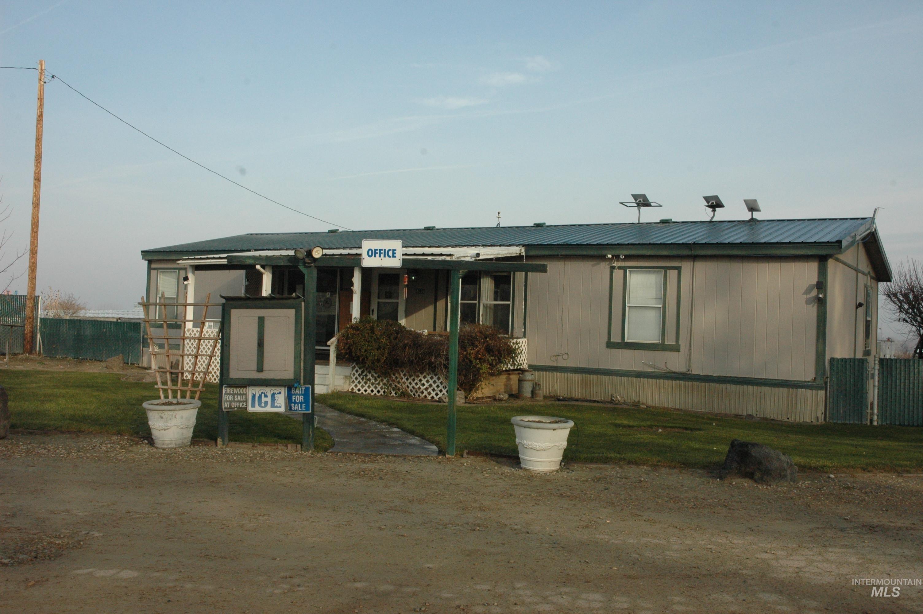 4030 River Resort Dr, Homedale, Idaho 83628, 3 Bedrooms, 2 Bathrooms, Residential For Sale, Price $160,000,MLS 98973501