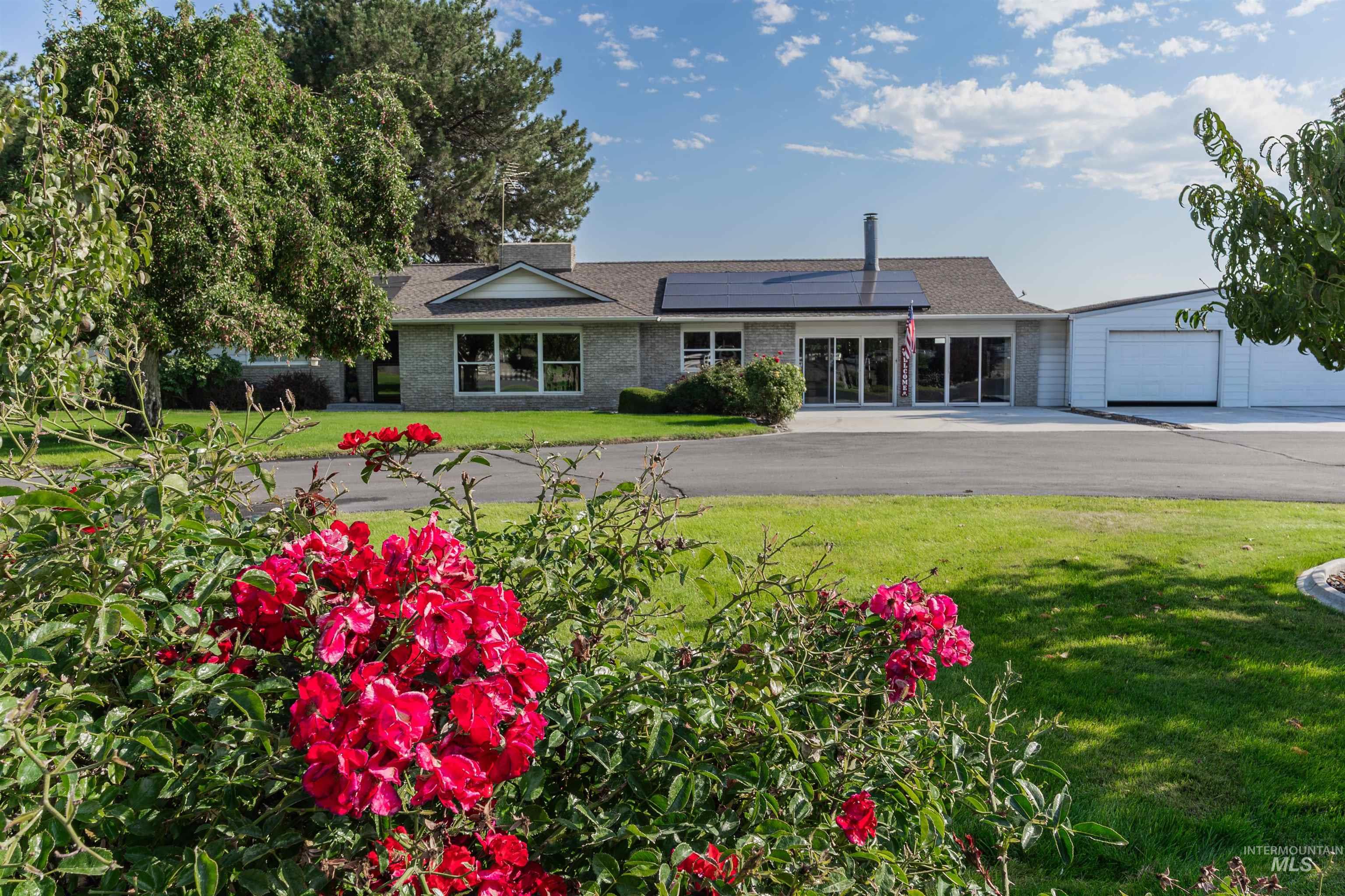 21474 Ustick, Caldwell, Idaho 83607, 5 Bedrooms, 3 Bathrooms, Residential For Sale, Price $889,000,MLS 98973503