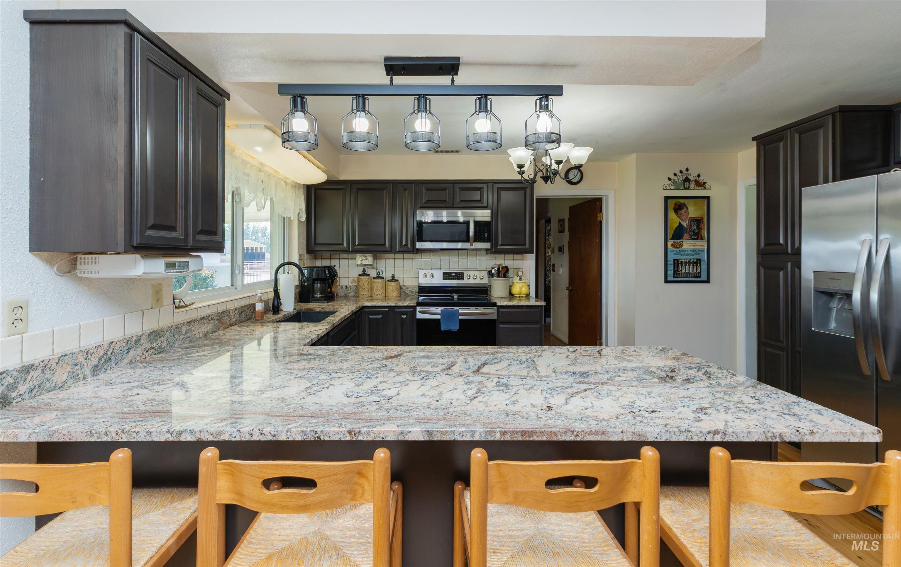 21474 Ustick, Caldwell, Idaho 83607, 5 Bedrooms, 3 Bathrooms, Residential For Sale, Price $889,000,MLS 98973503