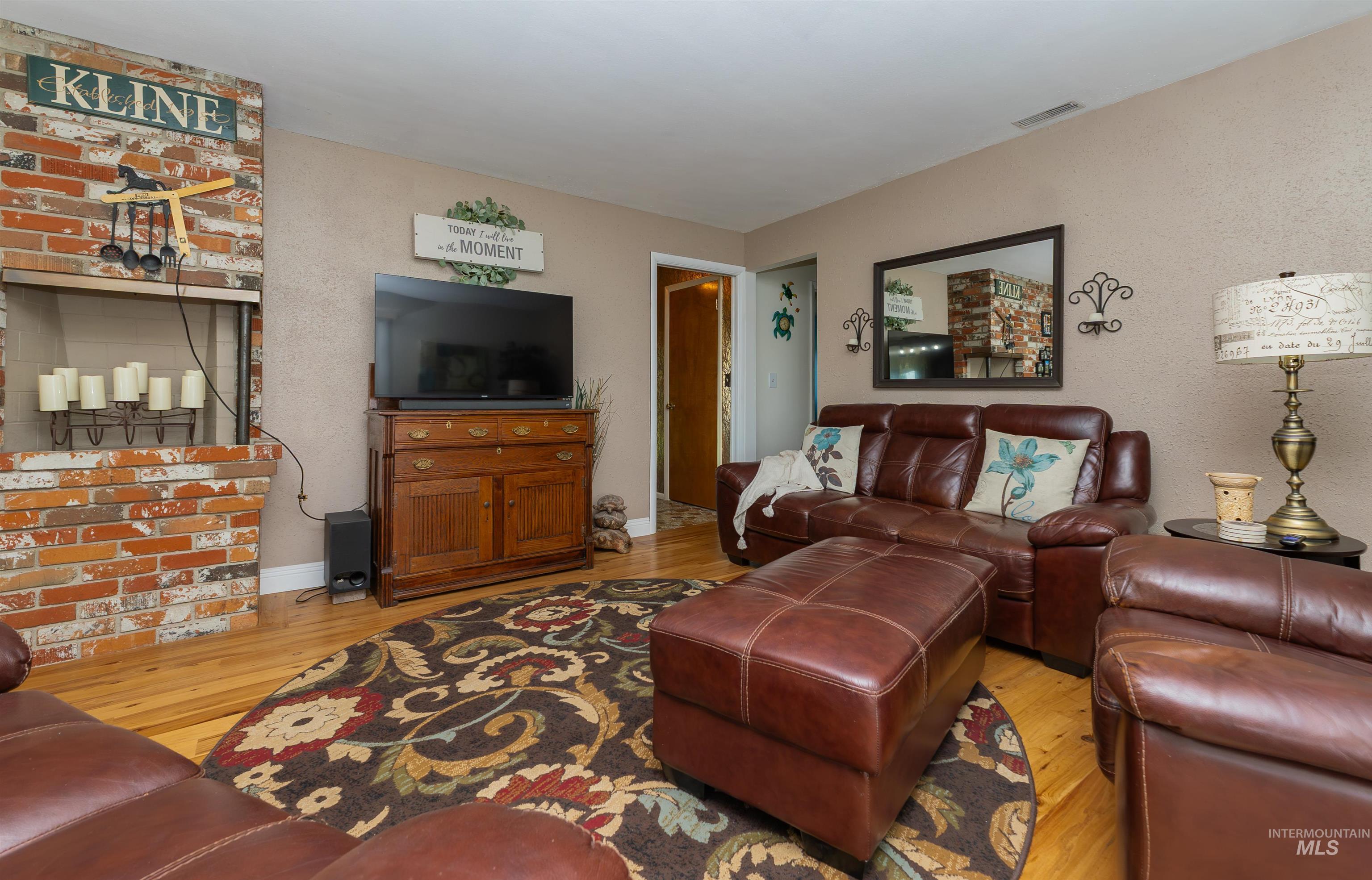 21474 Ustick, Caldwell, Idaho 83607, 5 Bedrooms, 3 Bathrooms, Residential For Sale, Price $889,000,MLS 98973503