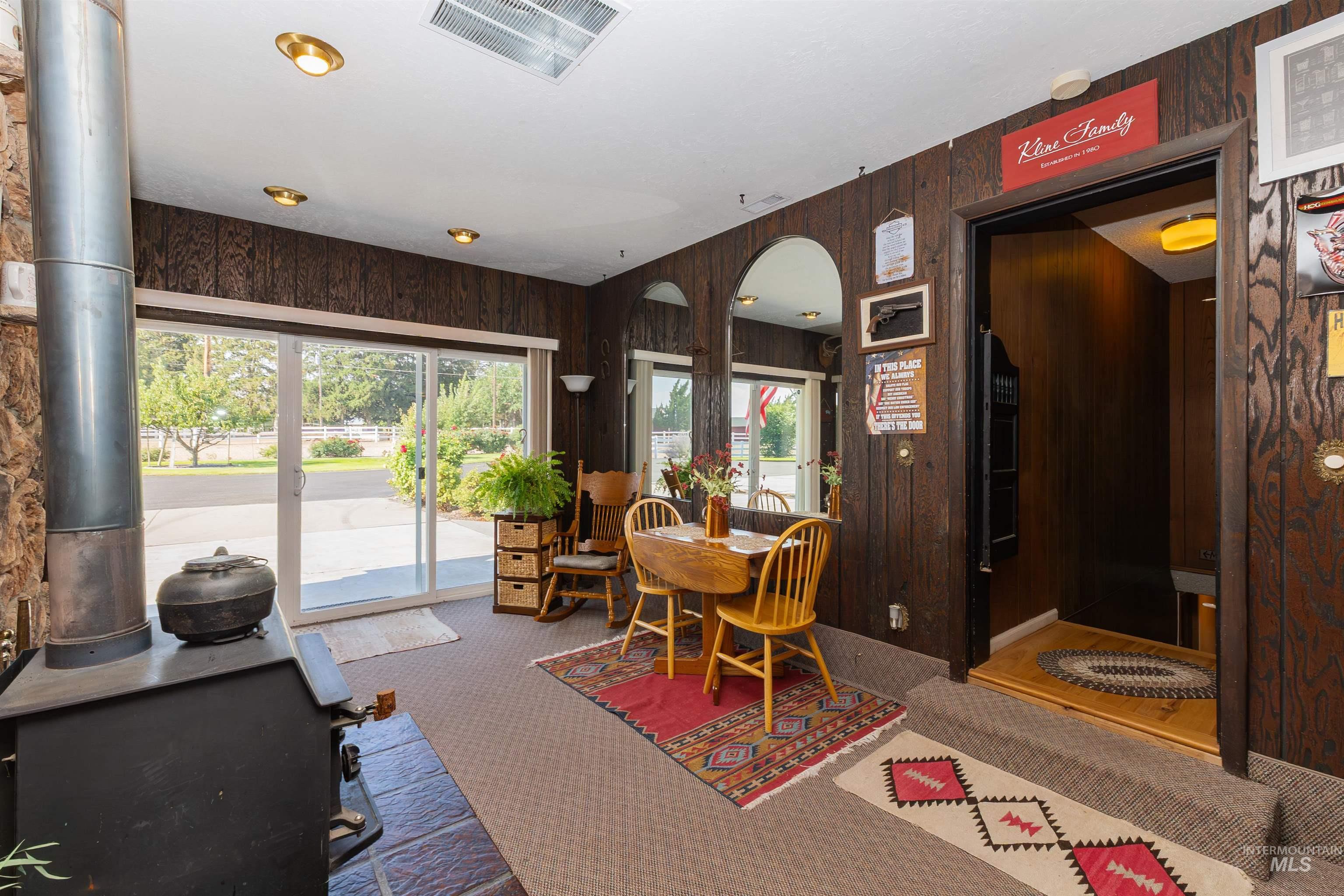 21474 Ustick, Caldwell, Idaho 83607, 5 Bedrooms, 3 Bathrooms, Residential For Sale, Price $889,000,MLS 98973503