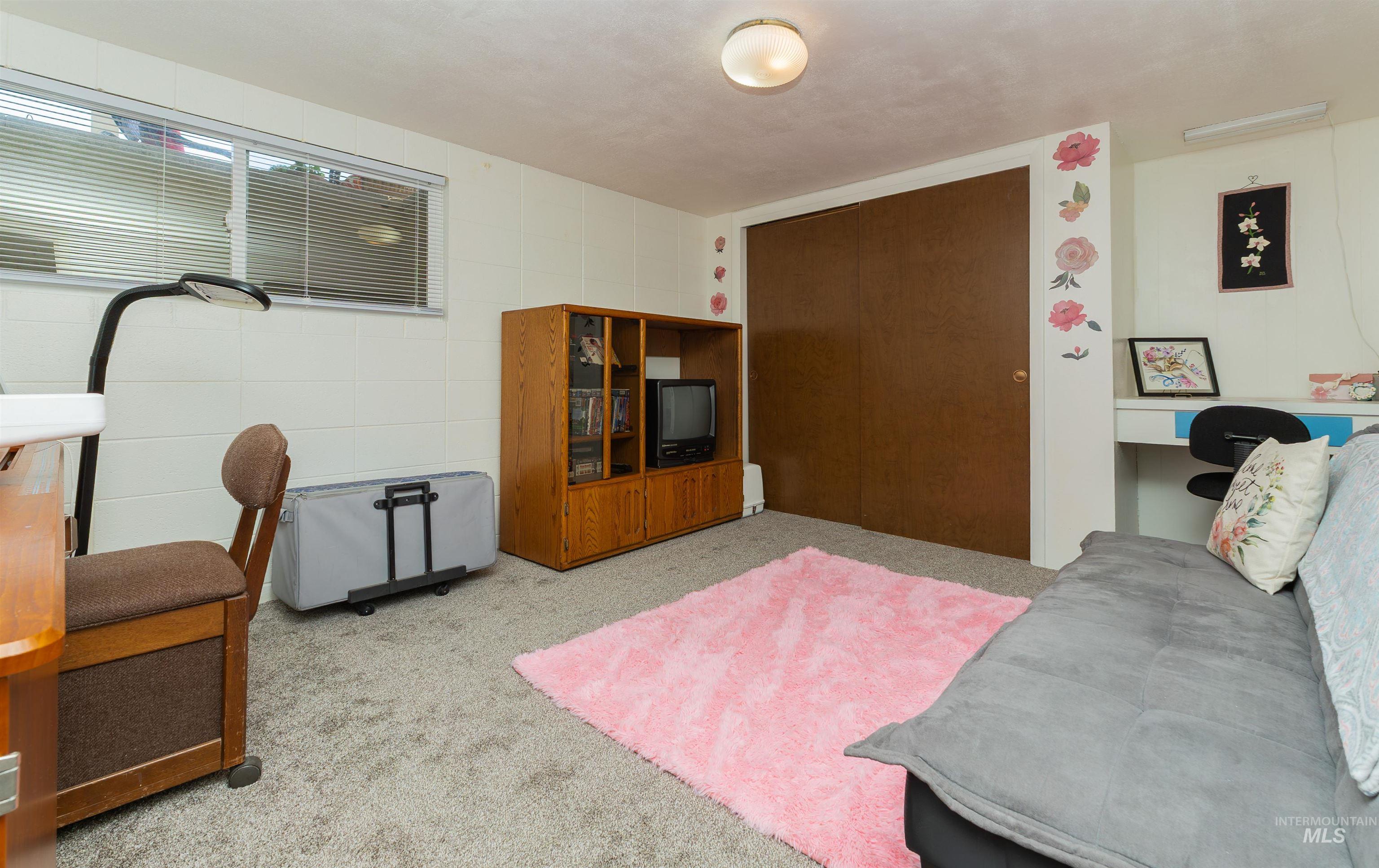 21474 Ustick, Caldwell, Idaho 83607, 5 Bedrooms, 3 Bathrooms, Residential For Sale, Price $889,000,MLS 98973503