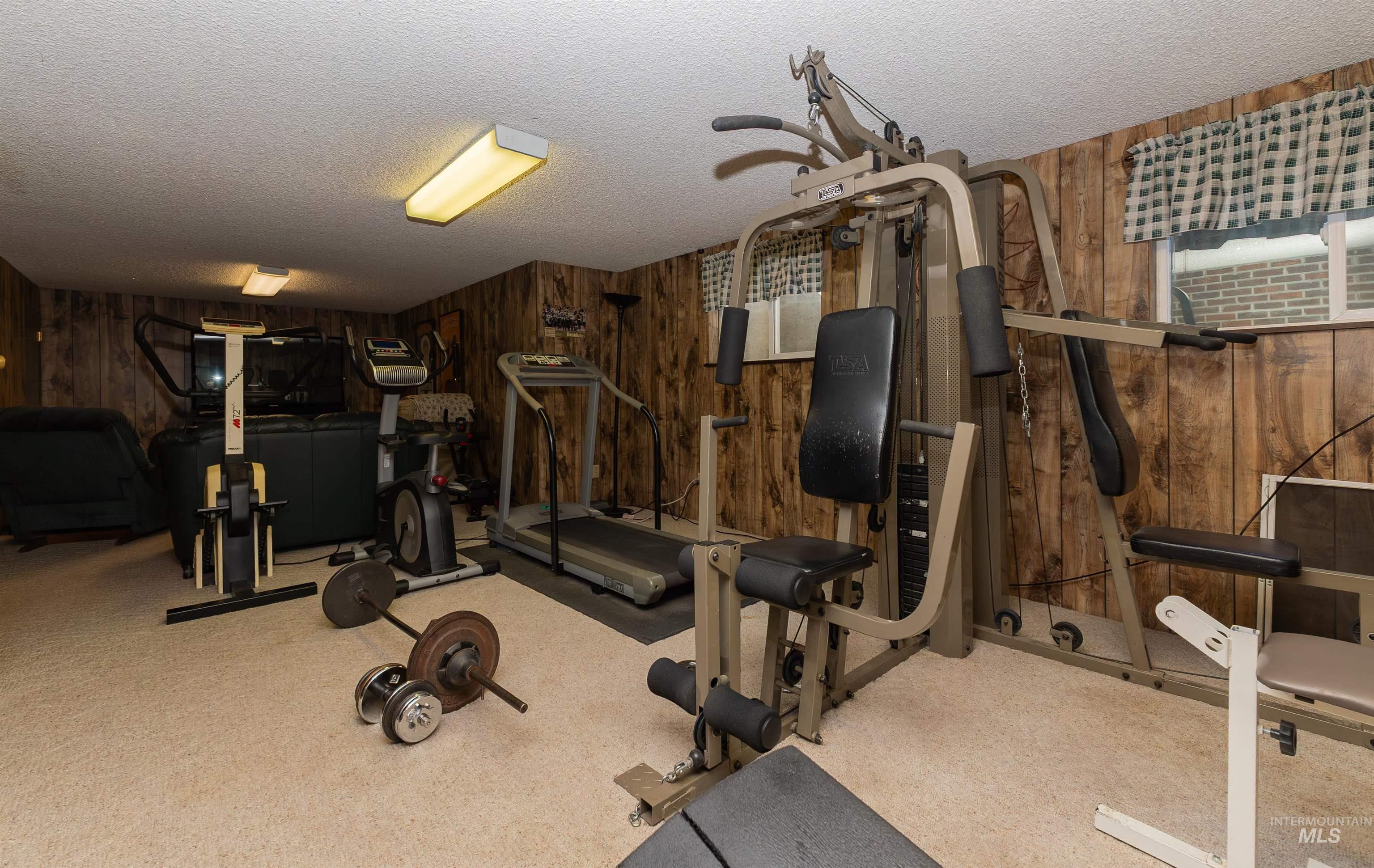 21474 Ustick, Caldwell, Idaho 83607, 5 Bedrooms, 3 Bathrooms, Residential For Sale, Price $889,000,MLS 98973503