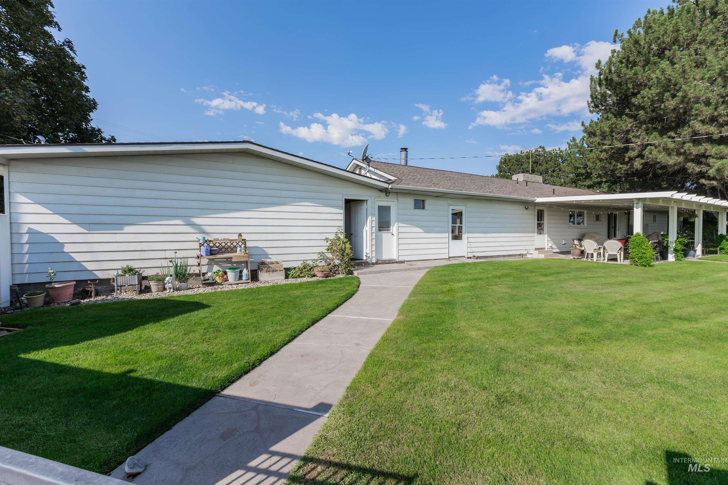 21474 Ustick, Caldwell, Idaho 83607, 5 Bedrooms, 3 Bathrooms, Residential For Sale, Price $889,000,MLS 98973503