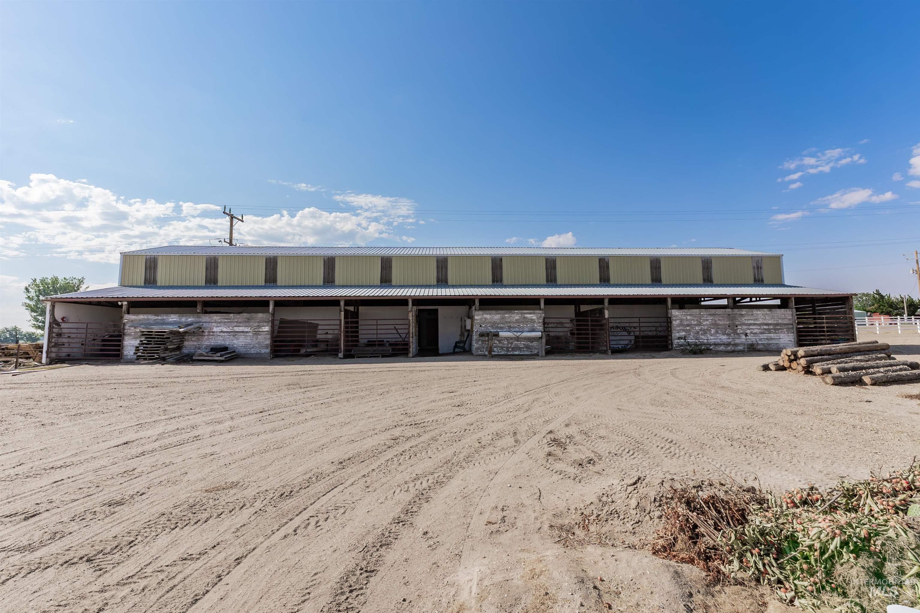 21474 Ustick, Caldwell, Idaho 83607, 5 Bedrooms, 3 Bathrooms, Residential For Sale, Price $889,000,MLS 98973503