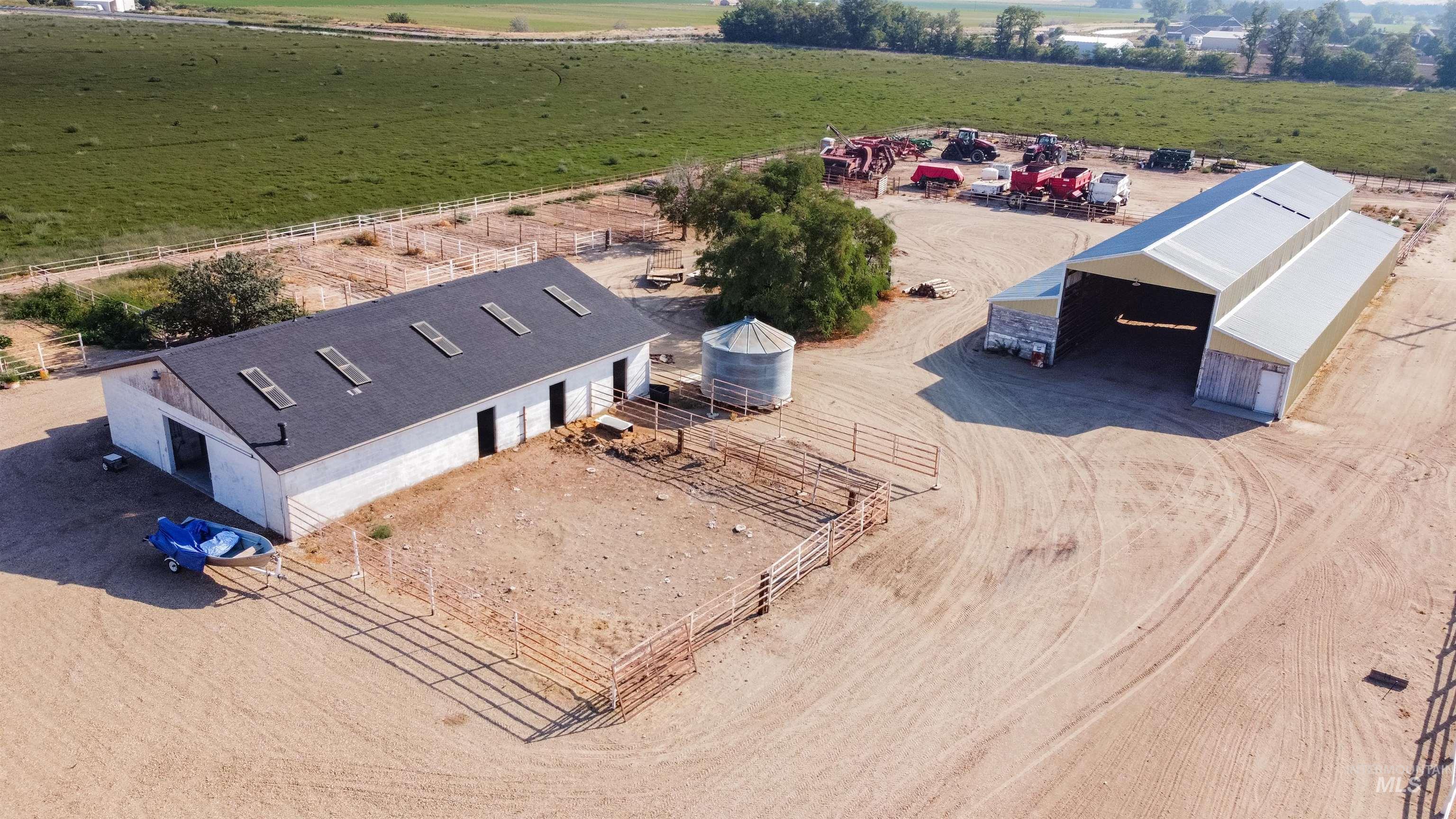 21474 Ustick, Caldwell, Idaho 83607, 5 Bedrooms, 3 Bathrooms, Residential For Sale, Price $889,000,MLS 98973503