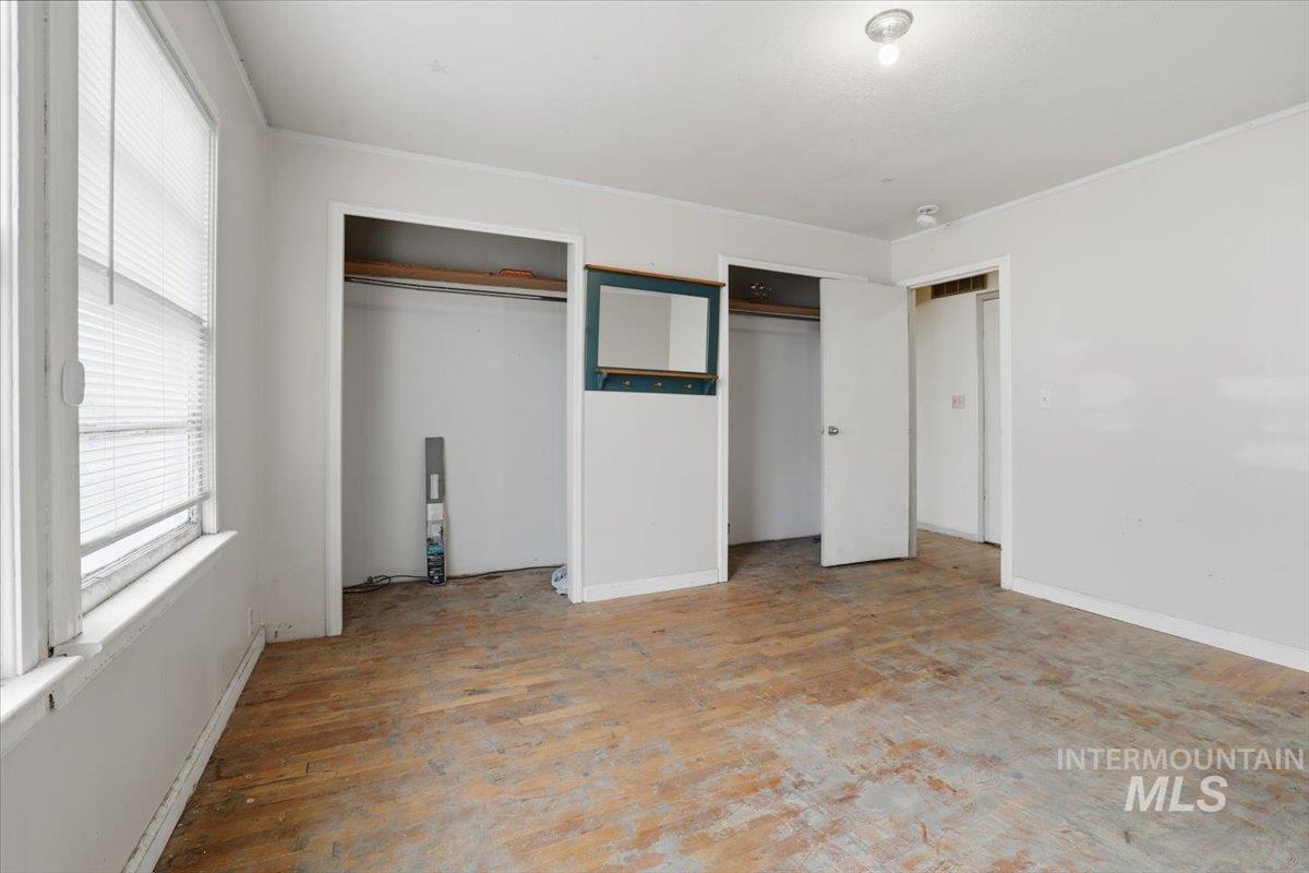 555 15th St., Vale, Oregon 97918-0000, 2 Bedrooms, 2 Bathrooms, Residential For Sale, Price $214,900,MLS 98973504