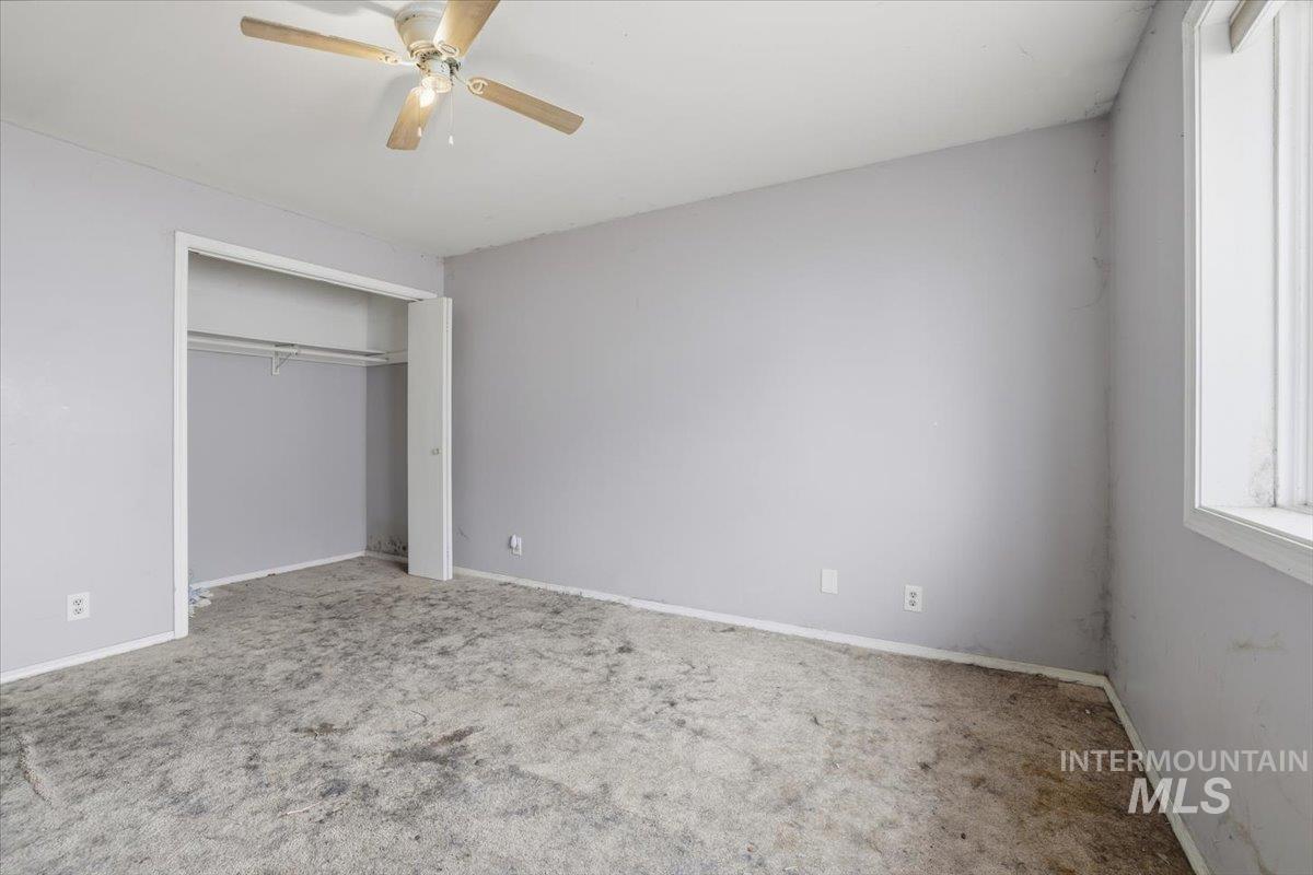 555 15th St., Vale, Oregon 97918-0000, 2 Bedrooms, 2 Bathrooms, Residential For Sale, Price $214,900,MLS 98973504