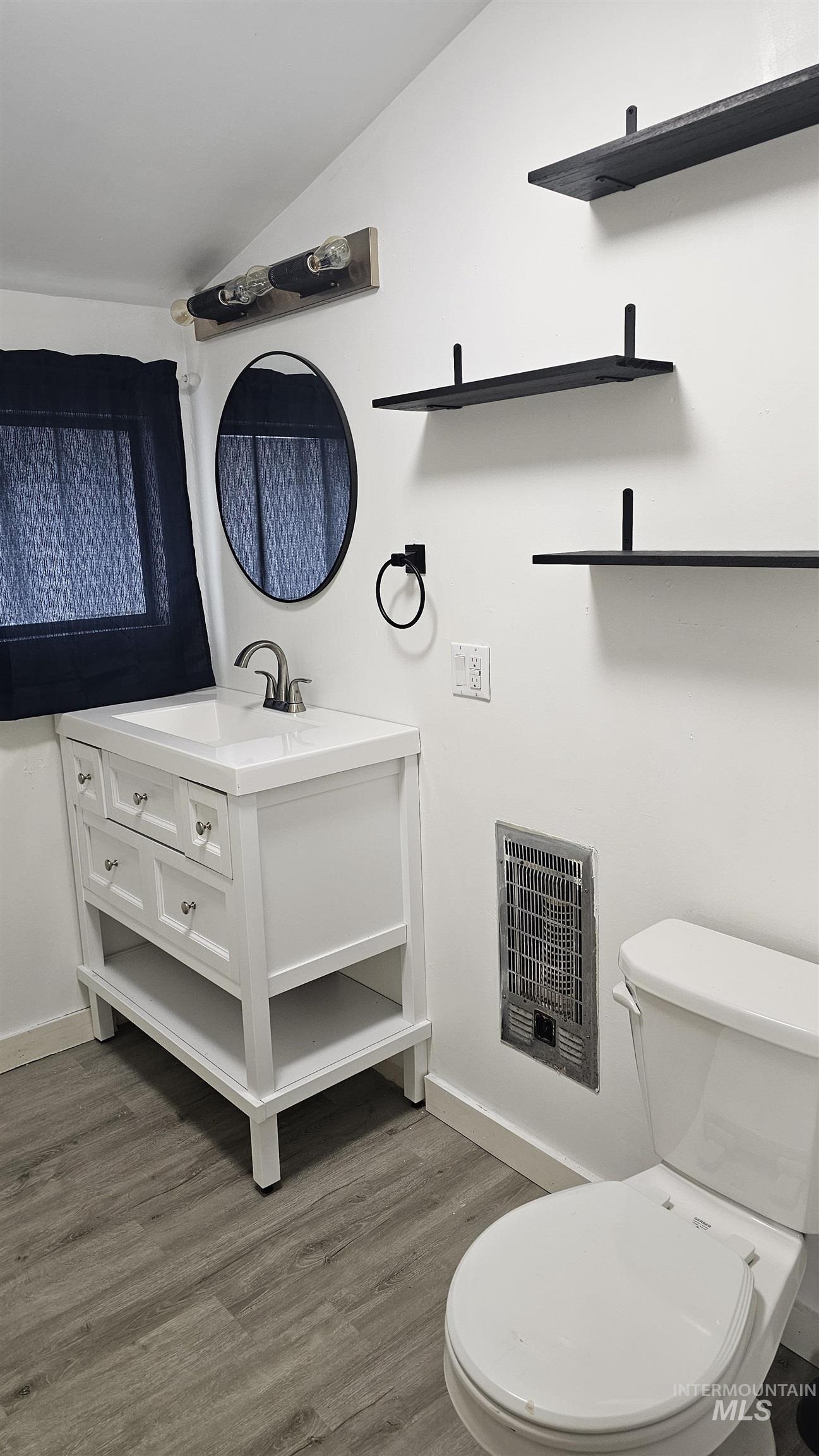 1600 Highway 6, Potlatch, Idaho 83855, 4 Bedrooms, 2 Bathrooms, Residential For Sale, Price $379,000, 98973512