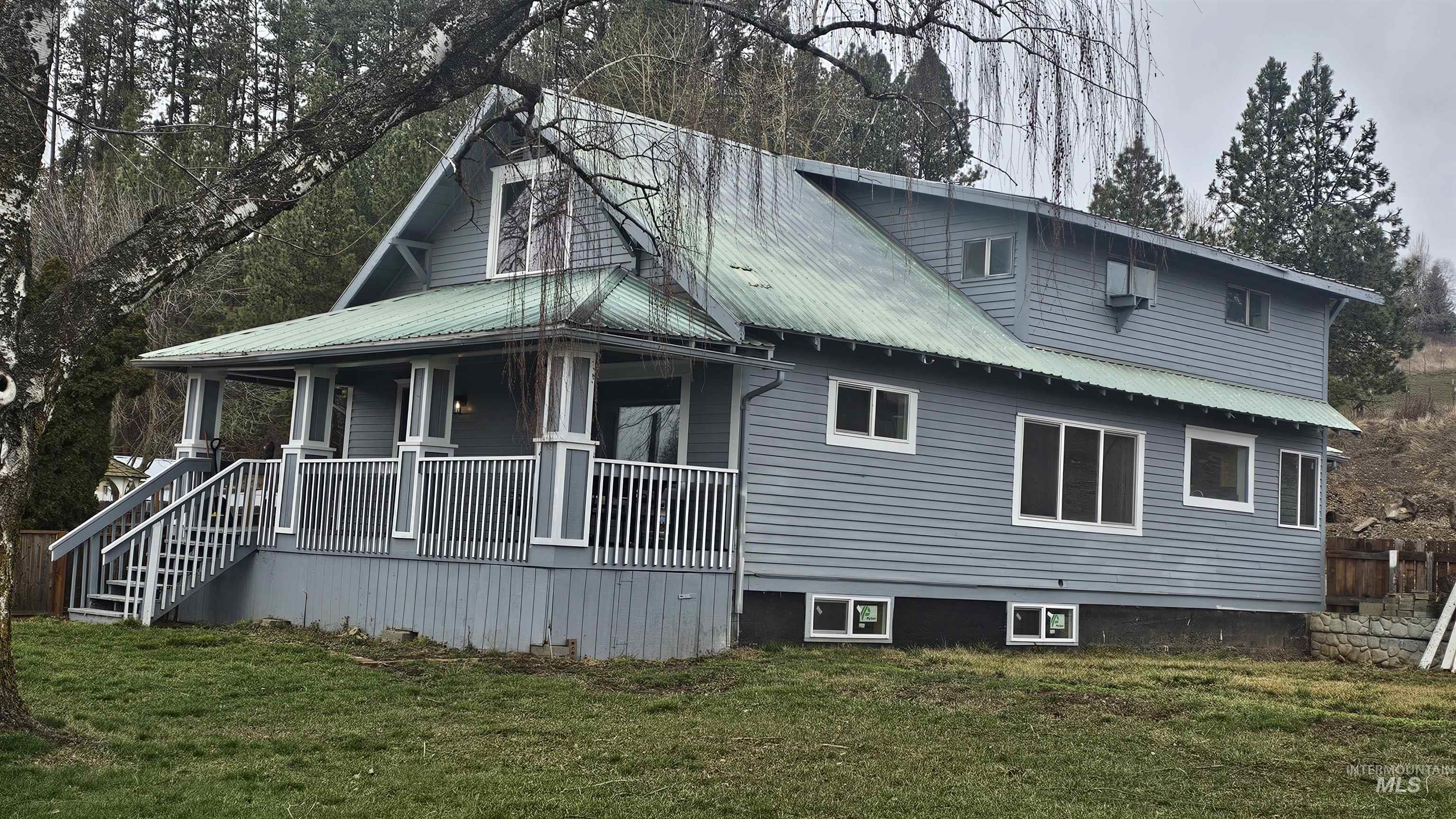 1600 Highway 6, Potlatch, Idaho 83855, 4 Bedrooms, 2 Bathrooms, Residential For Sale, Price $379,000, 98973512