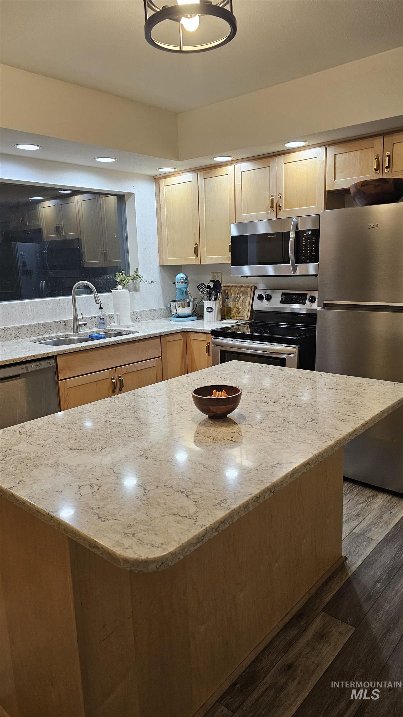 1600 Highway 6, Potlatch, Idaho 83855, 4 Bedrooms, 2 Bathrooms, Residential For Sale, Price $379,000, 98973512