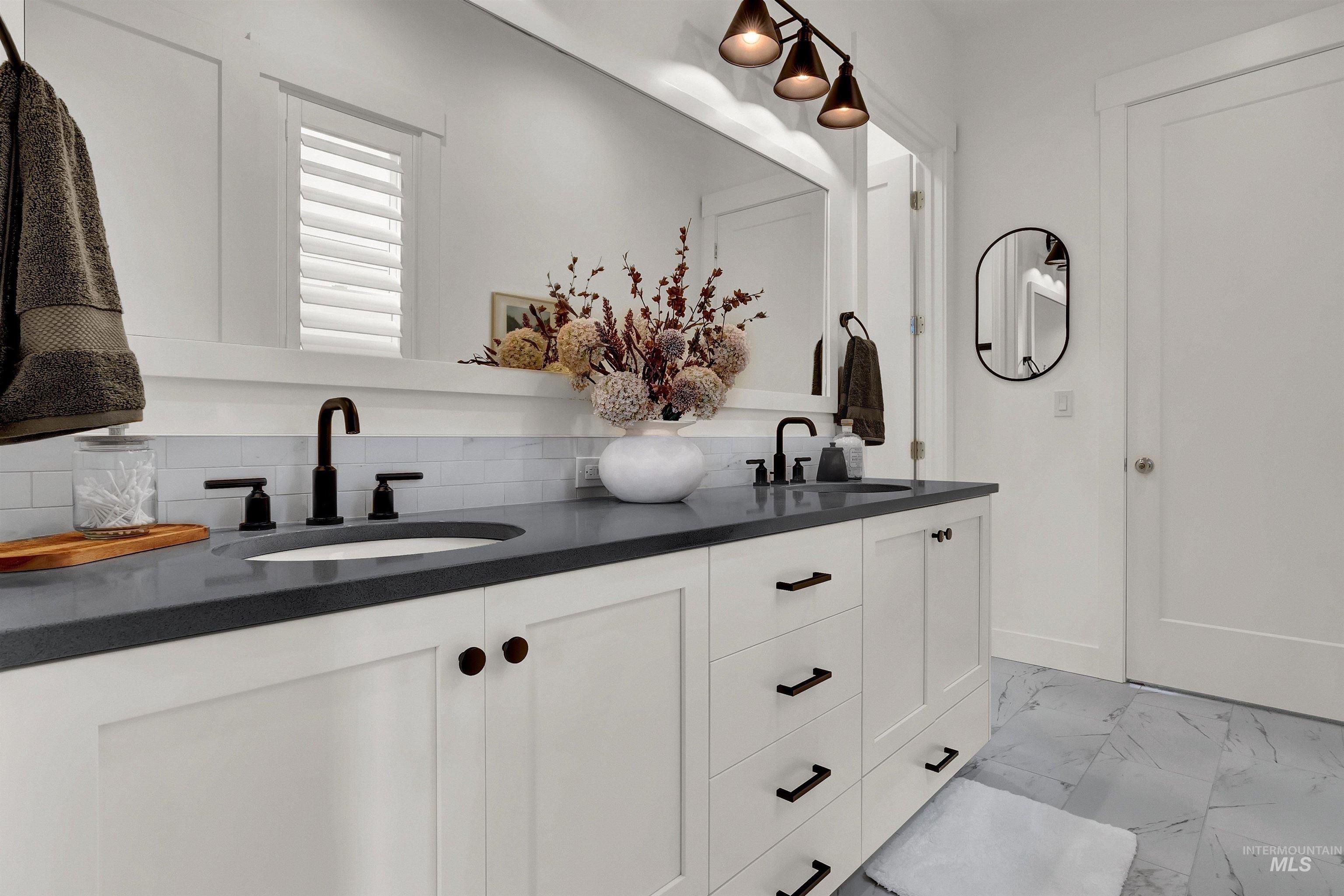 5151 W Canaston Street, Meridian, Idaho 83646, 3 Bedrooms, 2.5 Bathrooms, Residential For Sale, Price $699,000,MLS 98973514