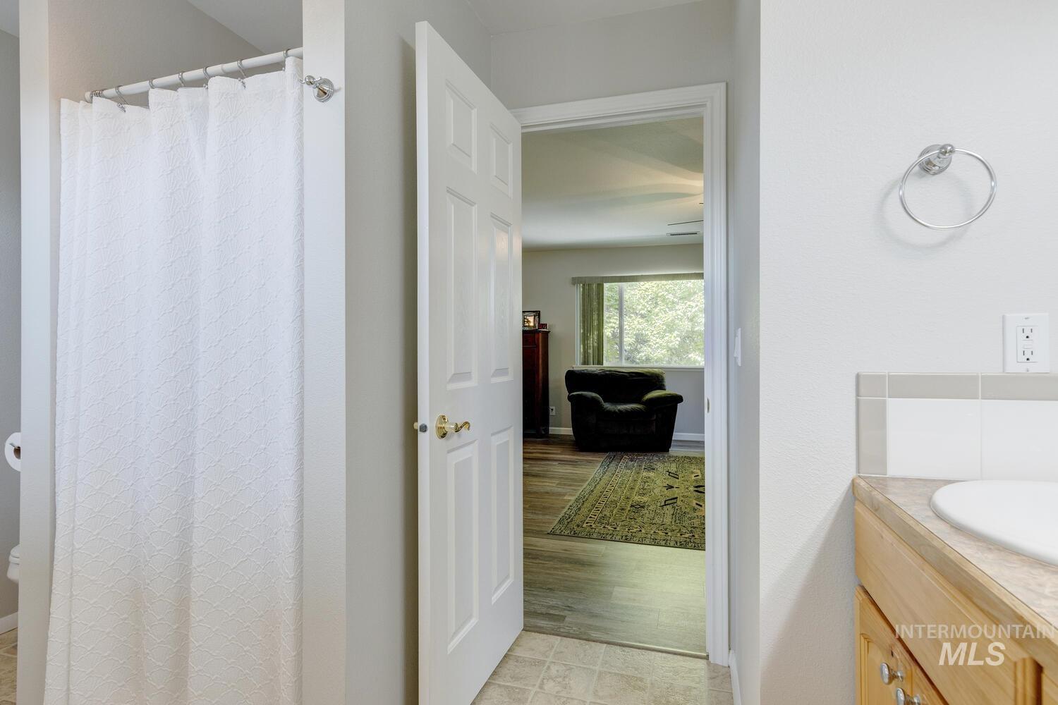 13078 S Cholla Drive, Kuna, Idaho 83634, 3 Bedrooms, 2 Bathrooms, Residential For Sale, Price $659,900,MLS 98973516