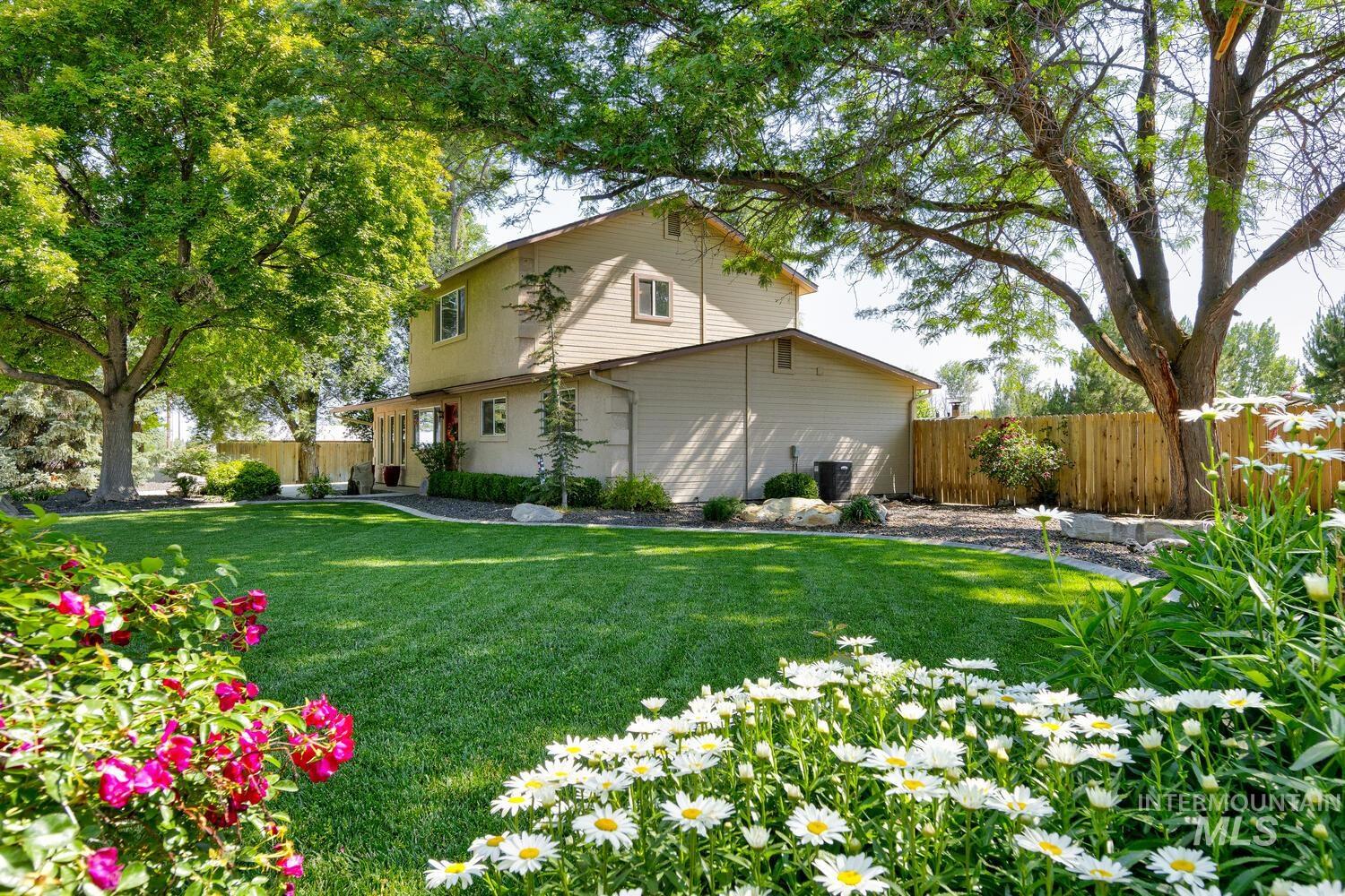 13078 S Cholla Drive, Kuna, Idaho 83634, 3 Bedrooms, 2 Bathrooms, Residential For Sale, Price $659,900,MLS 98973516