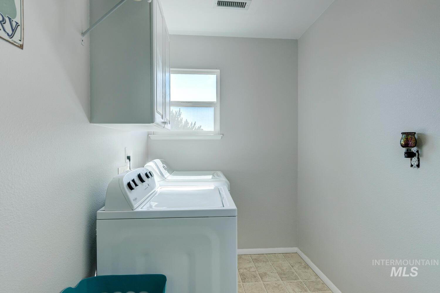 13078 S Cholla Drive, Kuna, Idaho 83634, 3 Bedrooms, 2 Bathrooms, Residential For Sale, Price $659,900,MLS 98973516