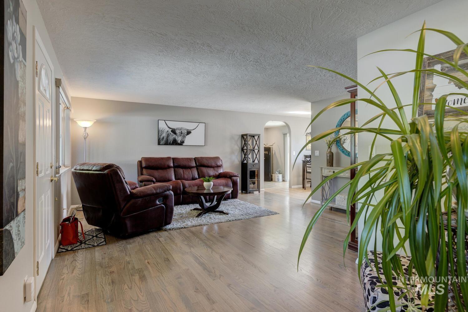 13078 S Cholla Drive, Kuna, Idaho 83634, 3 Bedrooms, 2 Bathrooms, Residential For Sale, Price $659,900,MLS 98973516