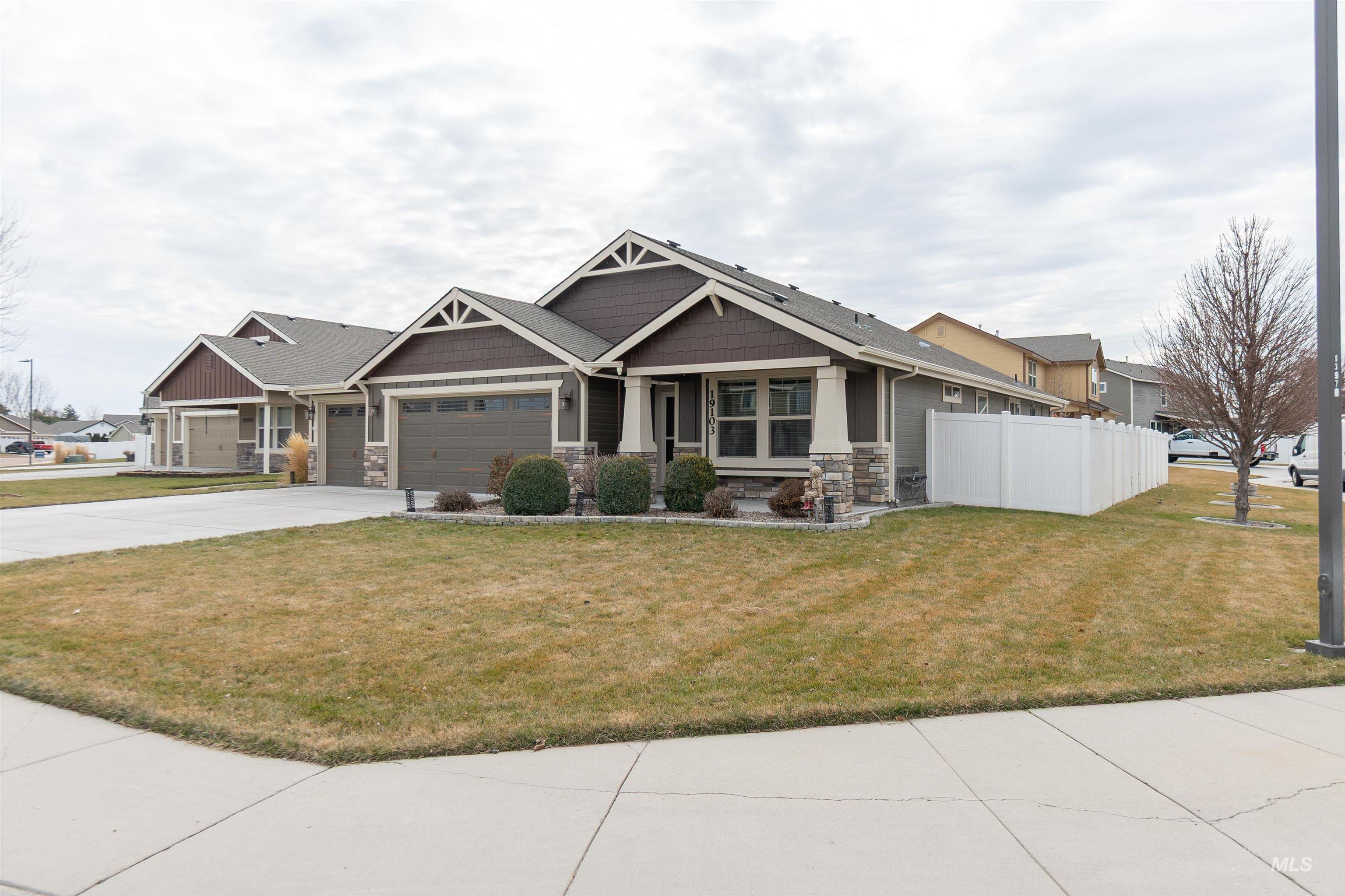 19103 Harley Way, Caldwell, Idaho 83605, 3 Bedrooms, 2 Bathrooms, Residential For Sale, Price $419,900,MLS 98973518