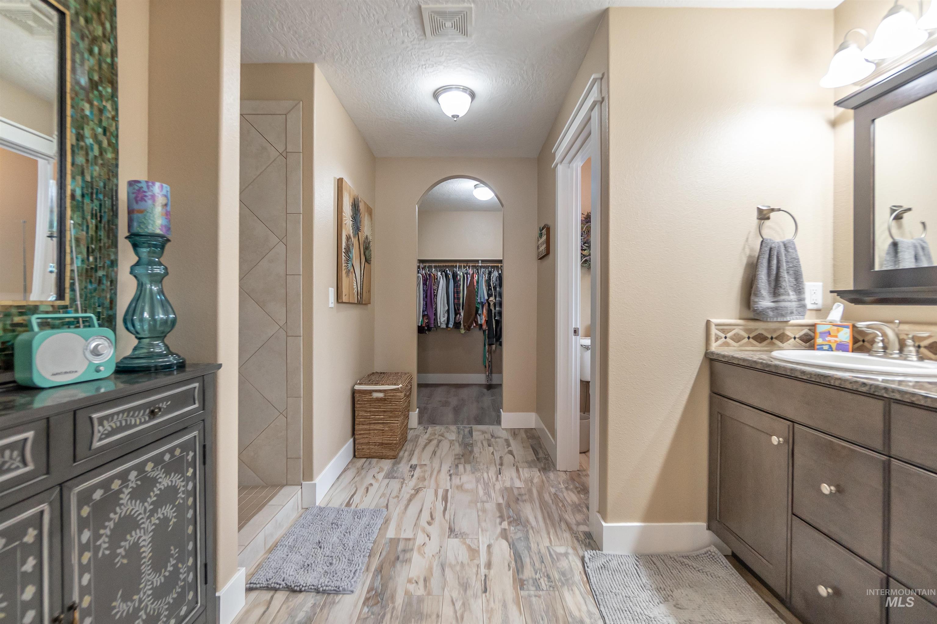 19103 Harley Way, Caldwell, Idaho 83605, 3 Bedrooms, 2 Bathrooms, Residential For Sale, Price $419,900,MLS 98973518