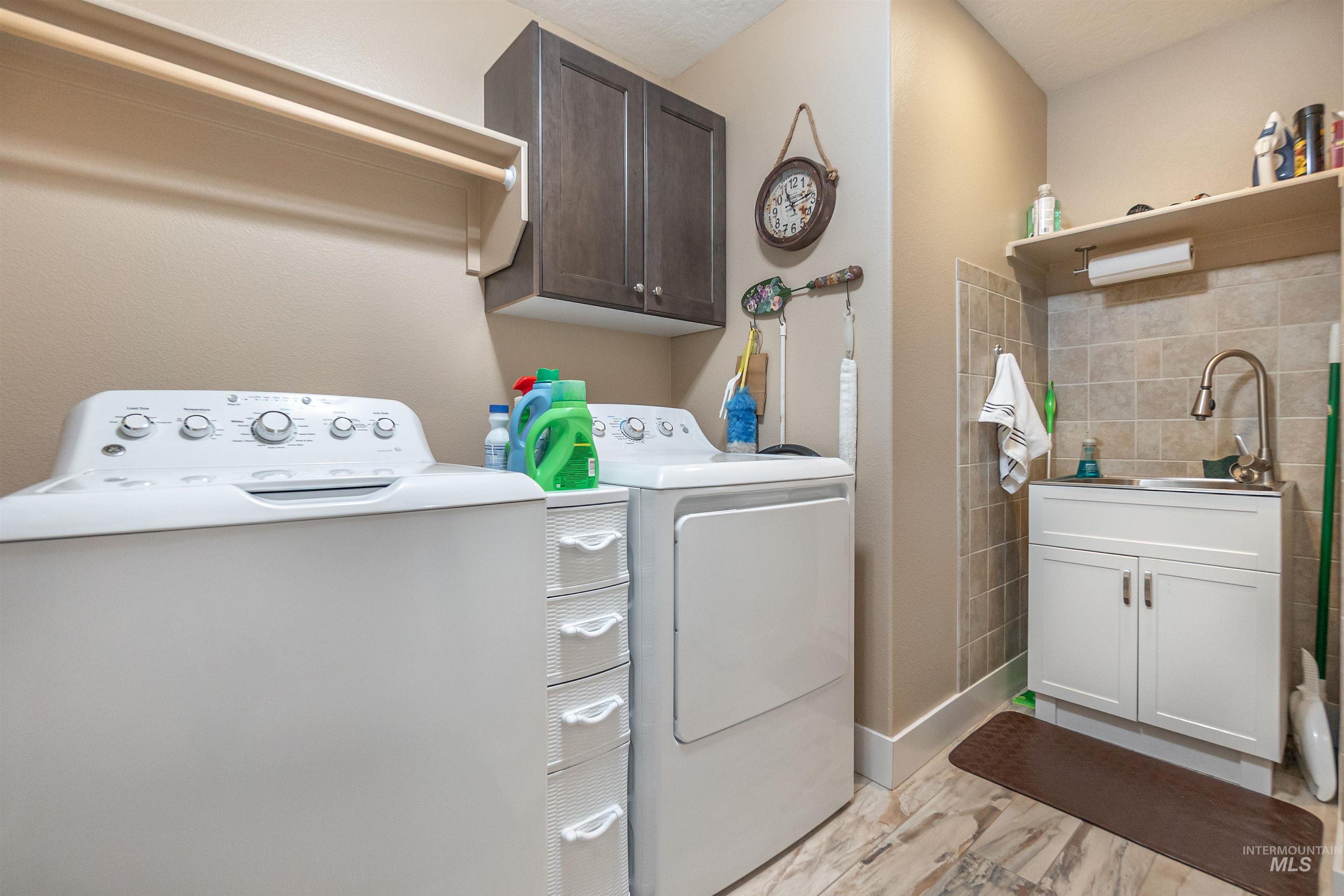 19103 Harley Way, Caldwell, Idaho 83605, 3 Bedrooms, 2 Bathrooms, Residential For Sale, Price $419,900,MLS 98973518