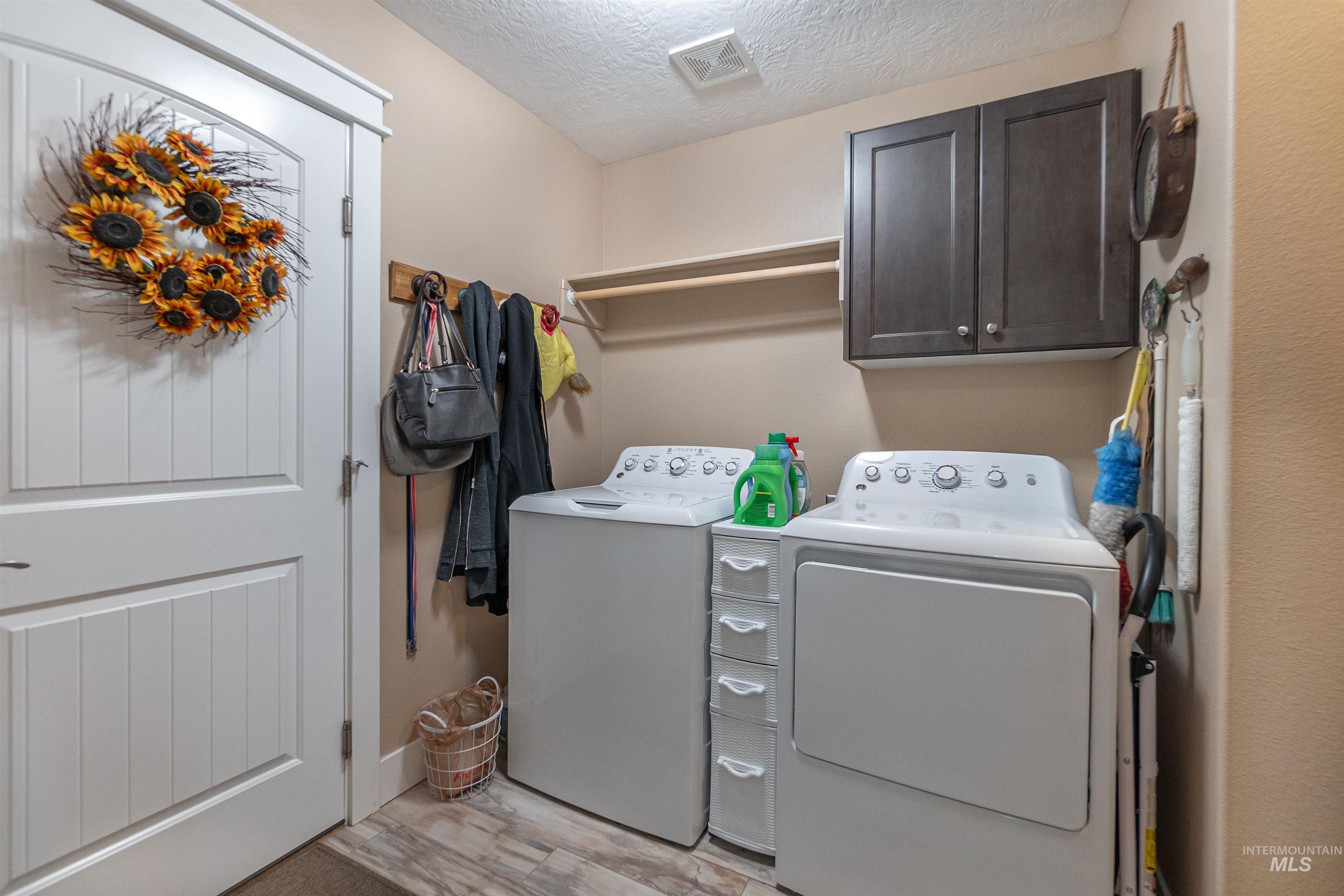 19103 Harley Way, Caldwell, Idaho 83605, 3 Bedrooms, 2 Bathrooms, Residential For Sale, Price $419,900,MLS 98973518