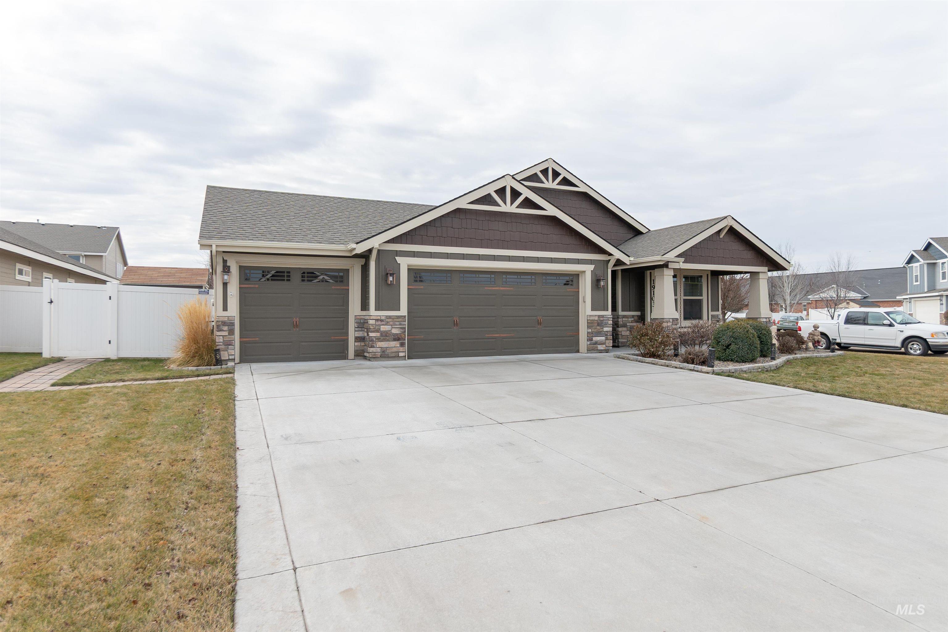 19103 Harley Way, Caldwell, Idaho 83605, 3 Bedrooms, 2 Bathrooms, Residential For Sale, Price $419,900,MLS 98973518